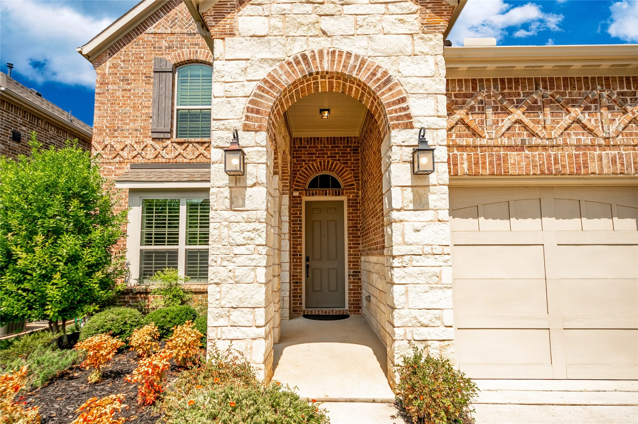 Single Family Residence For Sale in Denton County , 3700 Water Mill Way, Northlake, Texas 76226, 4 Bedroom, 4 Bathroom, 2 Garage spaces, 2,685 Sqft, built in 2020, mls#21350862, Real Estate Agent in Northlake, Homes For Sale in Denton county, Homes For Sale in Northlake, Realtor in Northlake Texas, Real Estate Brokerage Independent Realty Texas, Luminita Cordes Realtor