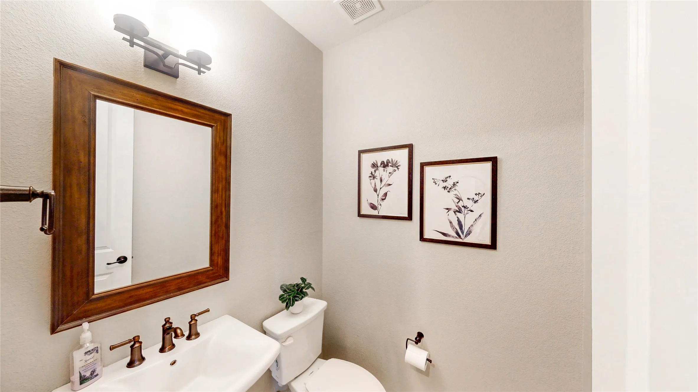 Single Family Residence For Sale in Denton County , 3700 Water Mill Way, Northlake, Texas 76226, 4 Bedroom, 4 Bathroom, 2 Garage spaces, 2,685 Sqft, built in 2020, mls#21350862, Real Estate Agent in Northlake, Homes For Sale in Denton county, Homes For Sale in Northlake, Realtor in Northlake Texas, Real Estate Brokerage Independent Realty Texas, Luminita Cordes Realtor