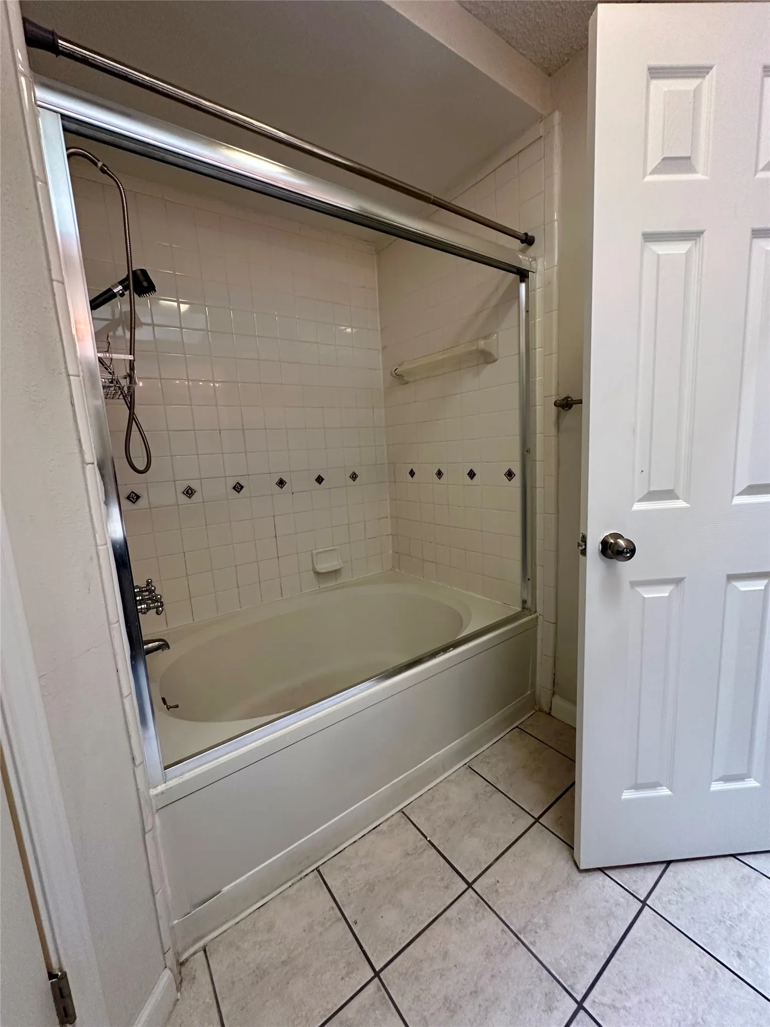 Single Family Residence For Rent in Tarrant County , 6217 Firebird Drive, Watauga, Texas 76148, 3 Bedroom, 2 Bathroom, 2 Garage spaces, 1,507 Sqft, built in 1988, mls#21348941, Real Estate Agent in Watauga, Homes For Rent in Tarrant county, Homes For Rent in Watauga, Realtor in Watauga Texas, Real Estate Brokerage Independent Realty Texas, Luminita Cordes Realtor
