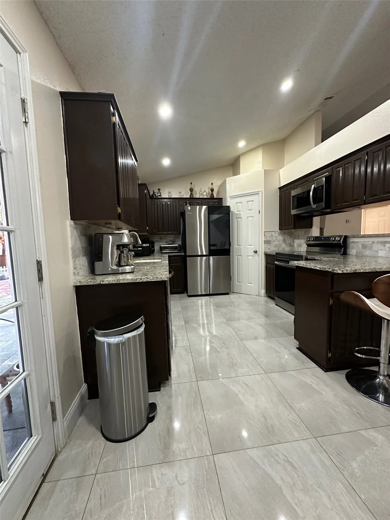 Single Family Residence For Rent in Tarrant County , 6217 Firebird Drive, Watauga, Texas 76148, 3 Bedroom, 2 Bathroom, 2 Garage spaces, 1,507 Sqft, built in 1988, mls#21348941, Real Estate Agent in Watauga, Homes For Rent in Tarrant county, Homes For Rent in Watauga, Realtor in Watauga Texas, Real Estate Brokerage Independent Realty Texas, Luminita Cordes Realtor
