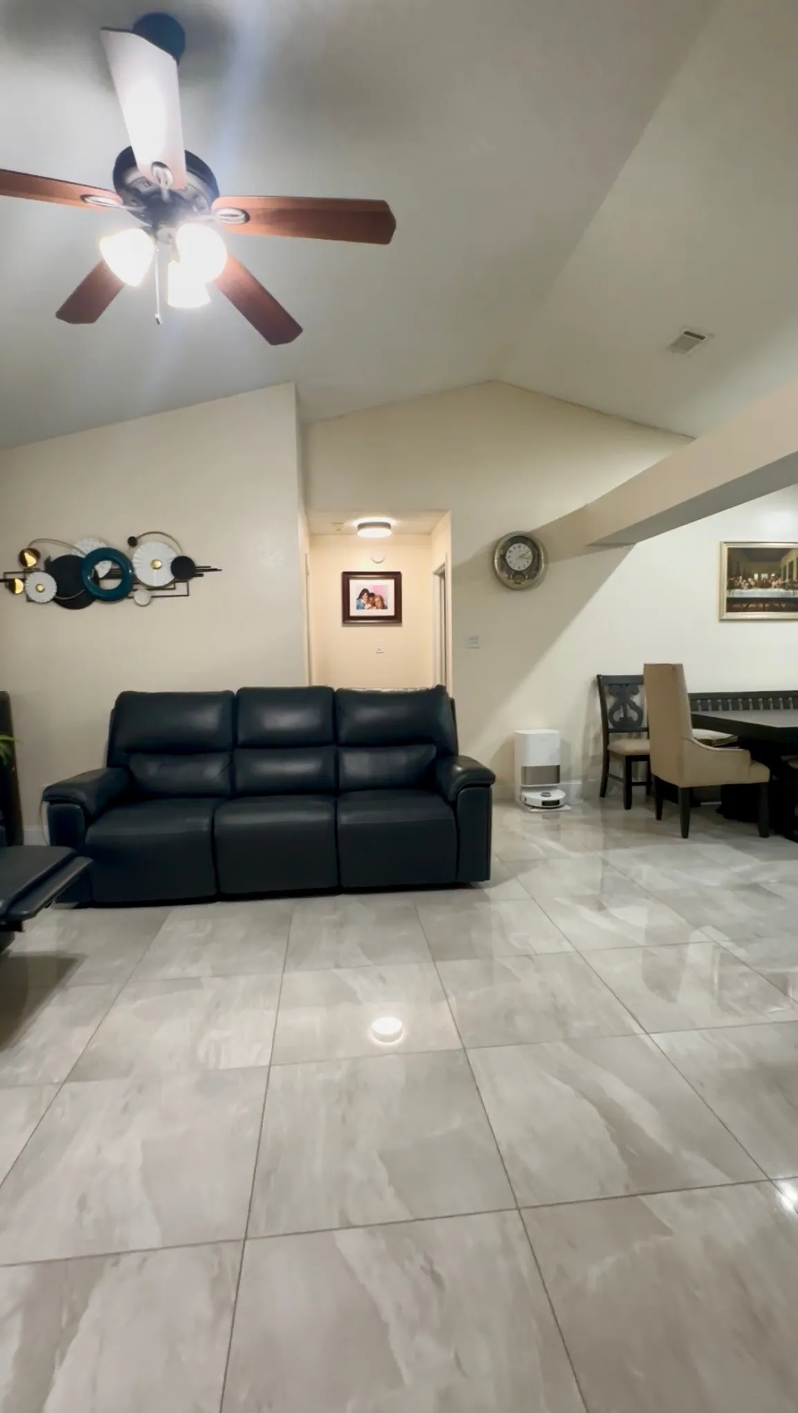 Single Family Residence For Rent in Tarrant County , 6217 Firebird Drive, Watauga, Texas 76148, 3 Bedroom, 2 Bathroom, 2 Garage spaces, 1,507 Sqft, built in 1988, mls#21348941, Real Estate Agent in Watauga, Homes For Rent in Tarrant county, Homes For Rent in Watauga, Realtor in Watauga Texas, Real Estate Brokerage Independent Realty Texas, Luminita Cordes Realtor