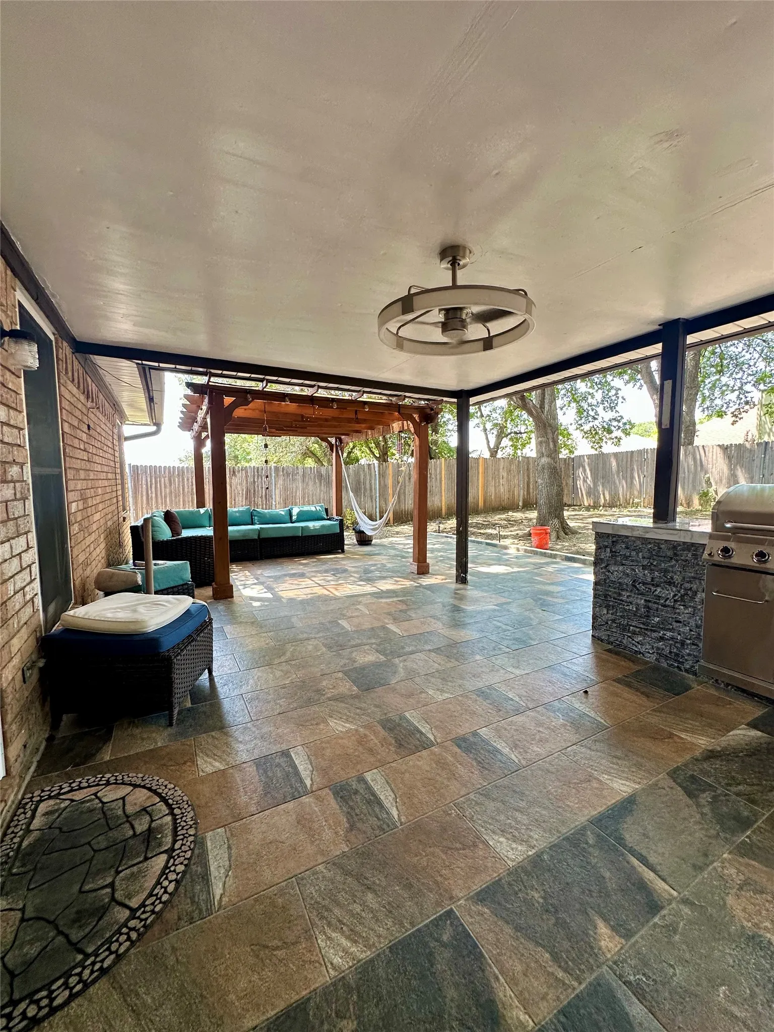 Single Family Residence For Rent in Tarrant County , 6217 Firebird Drive, Watauga, Texas 76148, 3 Bedroom, 2 Bathroom, 2 Garage spaces, 1,507 Sqft, built in 1988, mls#21348941, Real Estate Agent in Watauga, Homes For Rent in Tarrant county, Homes For Rent in Watauga, Realtor in Watauga Texas, Real Estate Brokerage Independent Realty Texas, Luminita Cordes Realtor