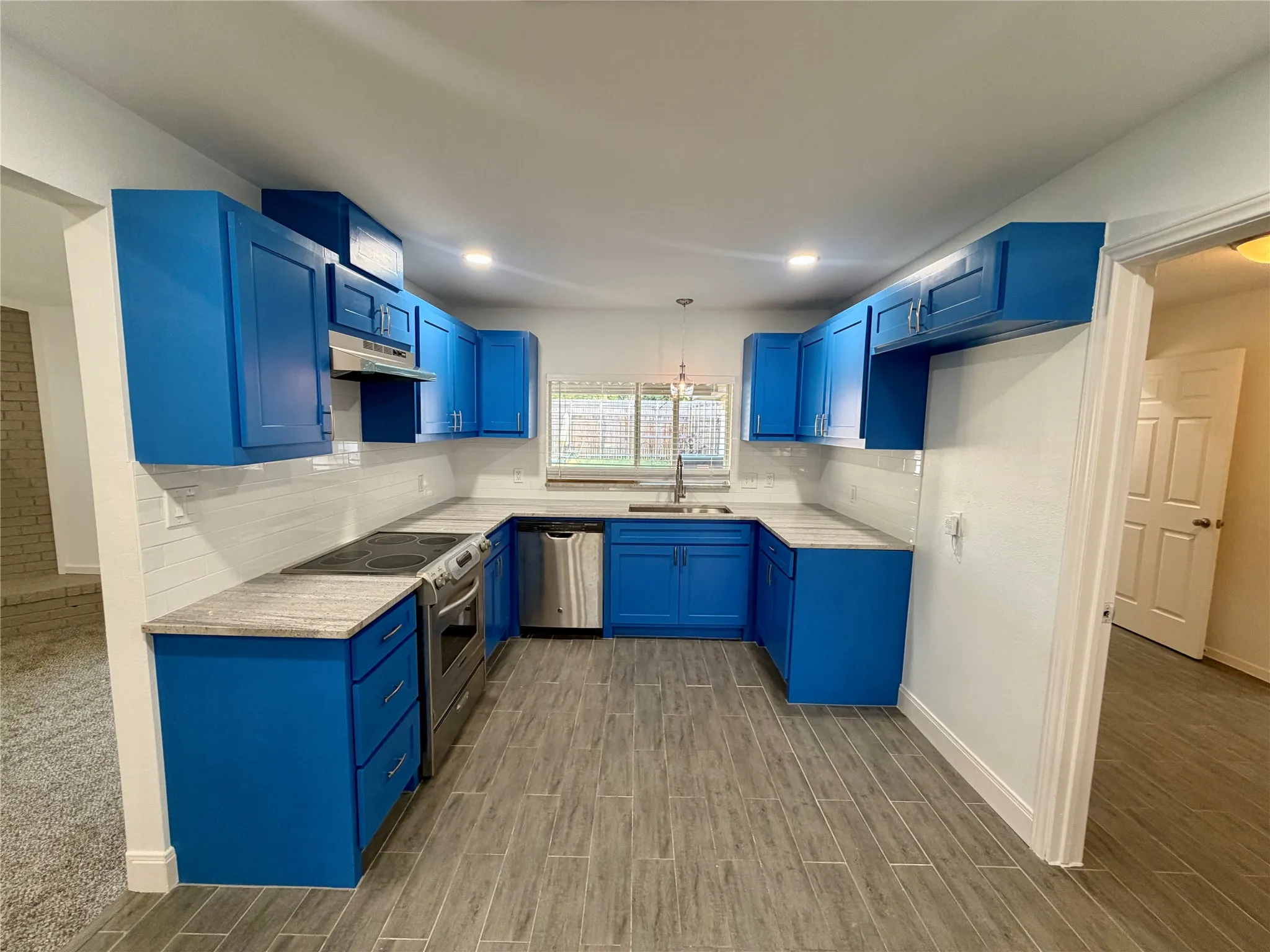 Single Family Residence For Sale in Tarrant County , 1808 Bolingbroke Place, Fort Worth, Texas 76140, 4 Bedroom, 2 Bathroom, 2 Garage spaces, 1,738 Sqft, built in 1972, mls#21342029, Real Estate Agent in Fort Worth, Homes For Sale in Tarrant county, Homes For Sale in Fort Worth, Realtor in Fort Worth Texas, Real Estate Brokerage Independent Realty Texas, Luminita Cordes Realtor