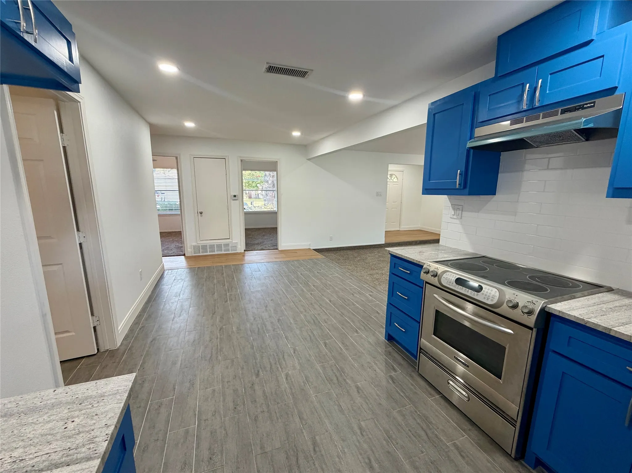Single Family Residence For Sale in Tarrant County , 1808 Bolingbroke Place, Fort Worth, Texas 76140, 4 Bedroom, 2 Bathroom, 2 Garage spaces, 1,738 Sqft, built in 1972, mls#21342029, Real Estate Agent in Fort Worth, Homes For Sale in Tarrant county, Homes For Sale in Fort Worth, Realtor in Fort Worth Texas, Real Estate Brokerage Independent Realty Texas, Luminita Cordes Realtor