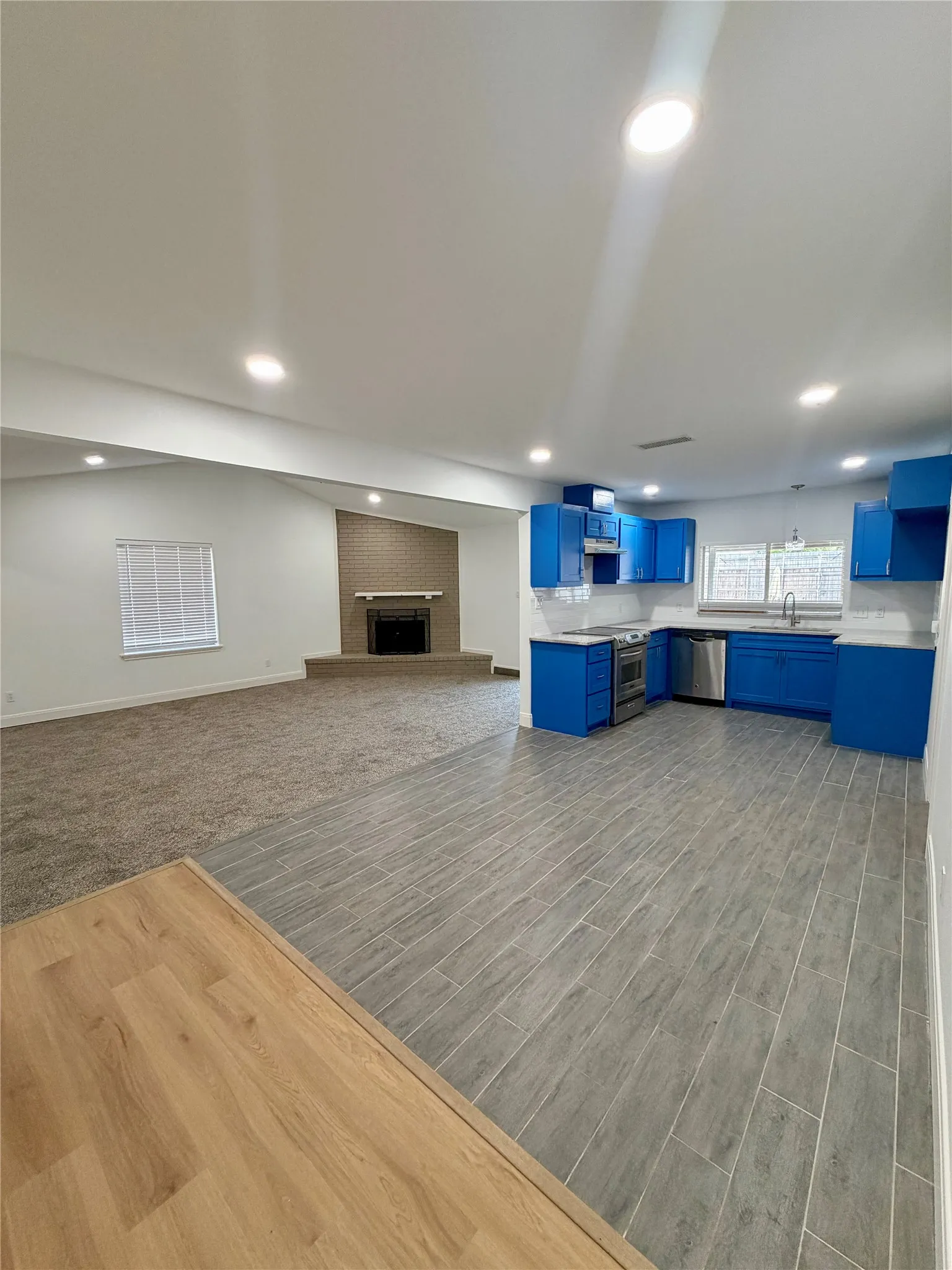 Single Family Residence For Sale in Tarrant County , 1808 Bolingbroke Place, Fort Worth, Texas 76140, 4 Bedroom, 2 Bathroom, 2 Garage spaces, 1,738 Sqft, built in 1972, mls#21342029, Real Estate Agent in Fort Worth, Homes For Sale in Tarrant county, Homes For Sale in Fort Worth, Realtor in Fort Worth Texas, Real Estate Brokerage Independent Realty Texas, Luminita Cordes Realtor