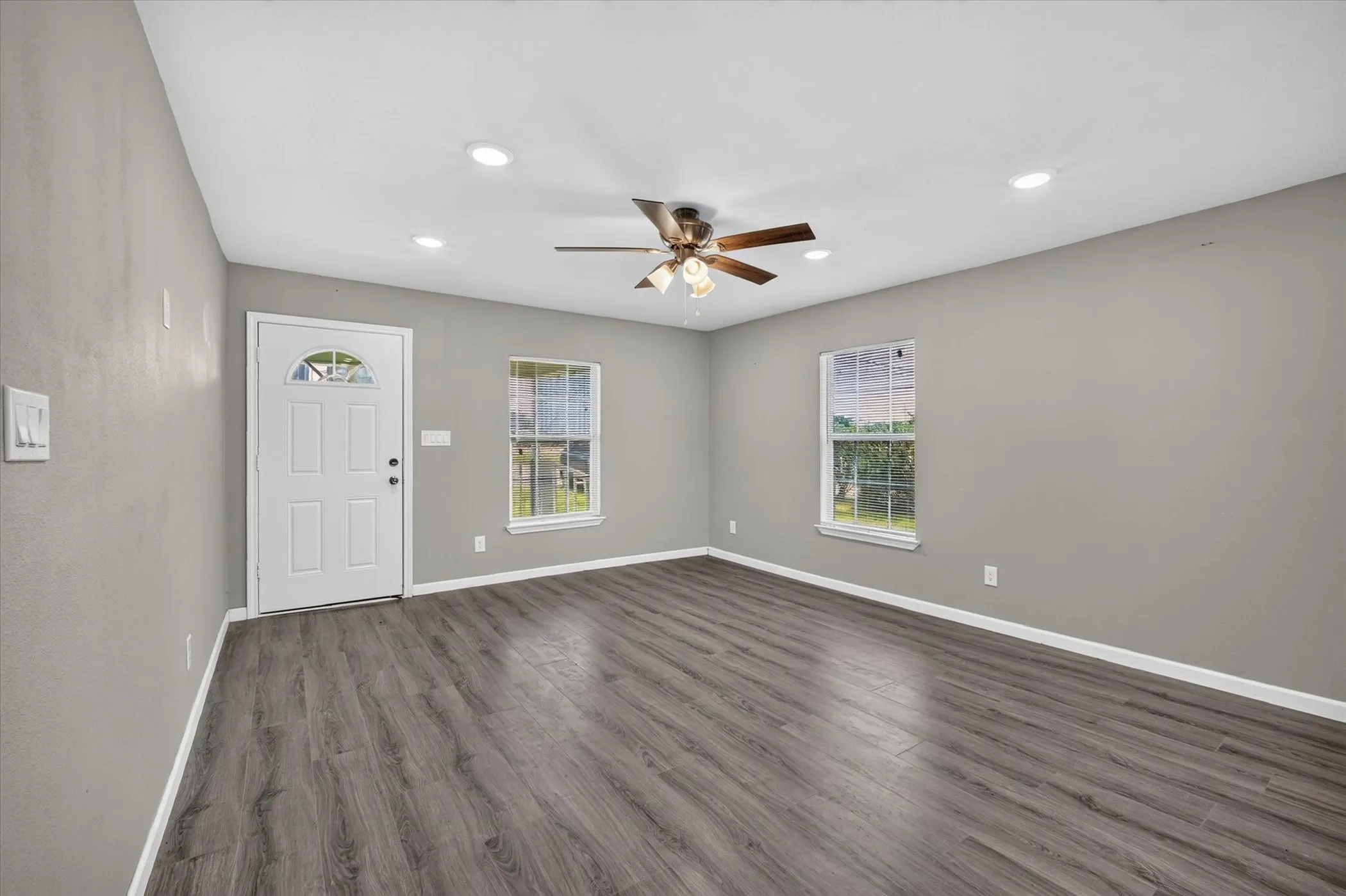 Single Family Residence For Sale in Fannin County , 601 Tx-56, Windom, Texas 75492, 3 Bedroom, 2 Bathroom, Garage spaces, 1,688 Sqft, built in 2023, mls#21344088, Real Estate Agent in Windom, Homes For Sale in Fannin county, Homes For Sale in Windom, Realtor in Windom Texas, Real Estate Brokerage Independent Realty Texas, Luminita Cordes Realtor
