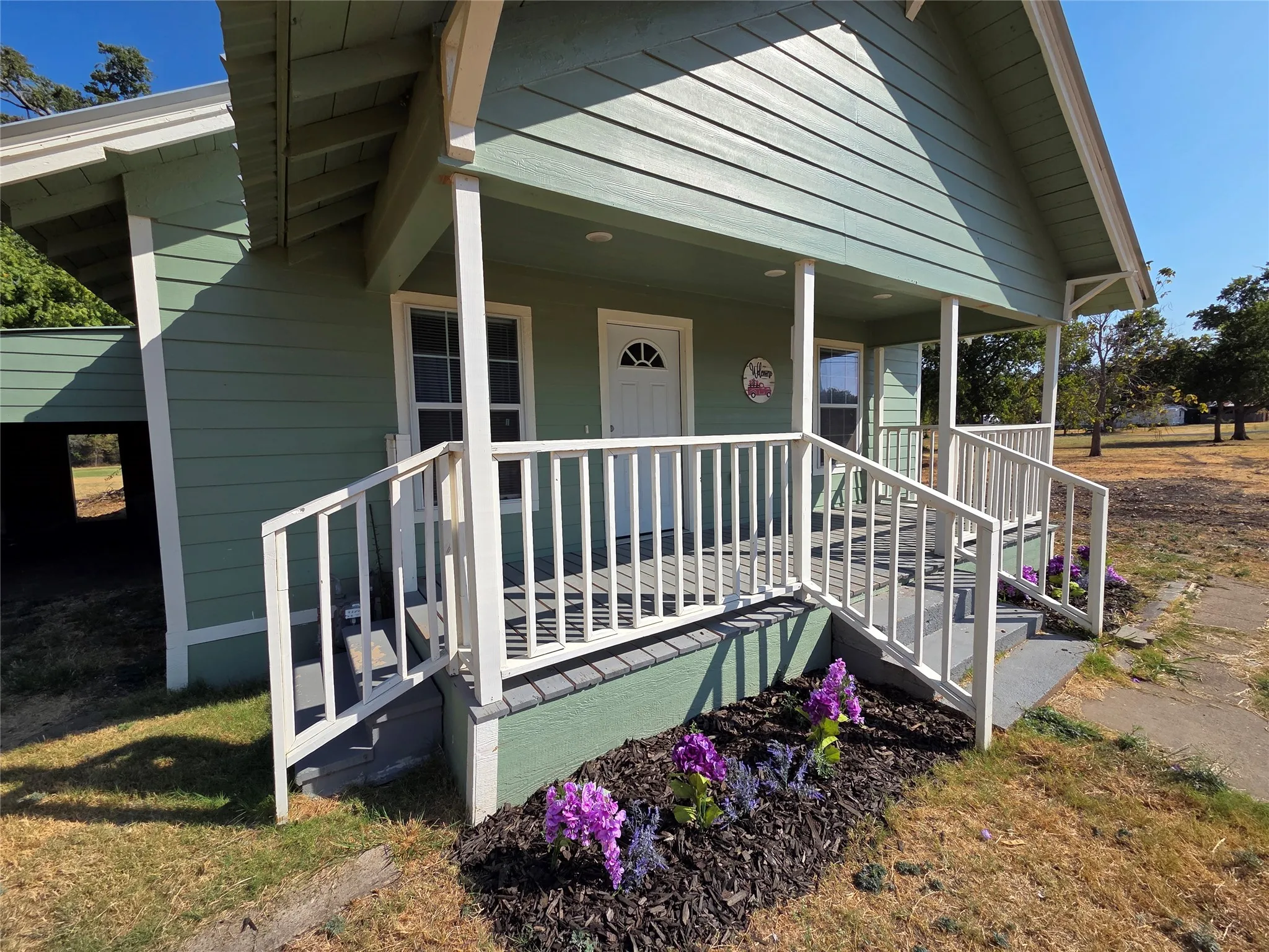 Single Family Residence For Sale in Fannin County , 601 Tx-56, Windom, Texas 75492, 3 Bedroom, 2 Bathroom, Garage spaces, 1,688 Sqft, built in 2023, mls#21344088, Real Estate Agent in Windom, Homes For Sale in Fannin county, Homes For Sale in Windom, Realtor in Windom Texas, Real Estate Brokerage Independent Realty Texas, Luminita Cordes Realtor