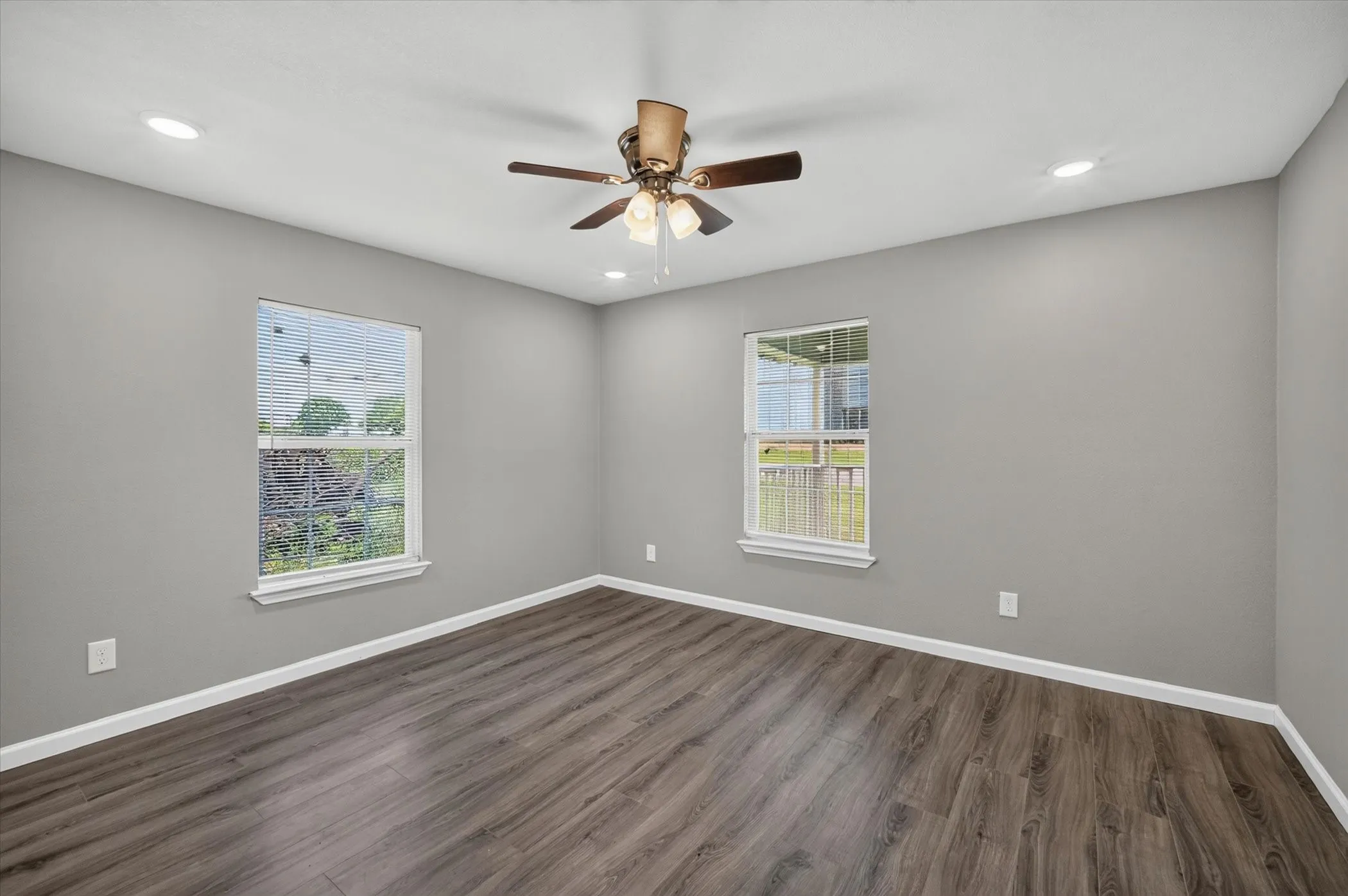 Single Family Residence For Sale in Fannin County , 601 Tx-56, Windom, Texas 75492, 3 Bedroom, 2 Bathroom, Garage spaces, 1,688 Sqft, built in 2023, mls#21344088, Real Estate Agent in Windom, Homes For Sale in Fannin county, Homes For Sale in Windom, Realtor in Windom Texas, Real Estate Brokerage Independent Realty Texas, Luminita Cordes Realtor