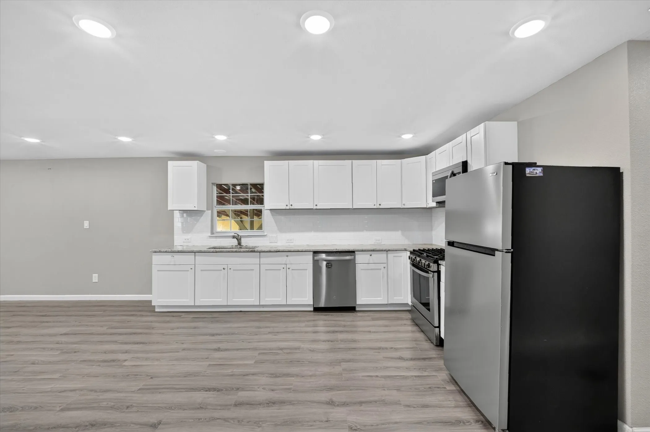 Single Family Residence For Sale in Fannin County , 601 Tx-56, Windom, Texas 75492, 3 Bedroom, 2 Bathroom, Garage spaces, 1,688 Sqft, built in 2023, mls#21344088, Real Estate Agent in Windom, Homes For Sale in Fannin county, Homes For Sale in Windom, Realtor in Windom Texas, Real Estate Brokerage Independent Realty Texas, Luminita Cordes Realtor