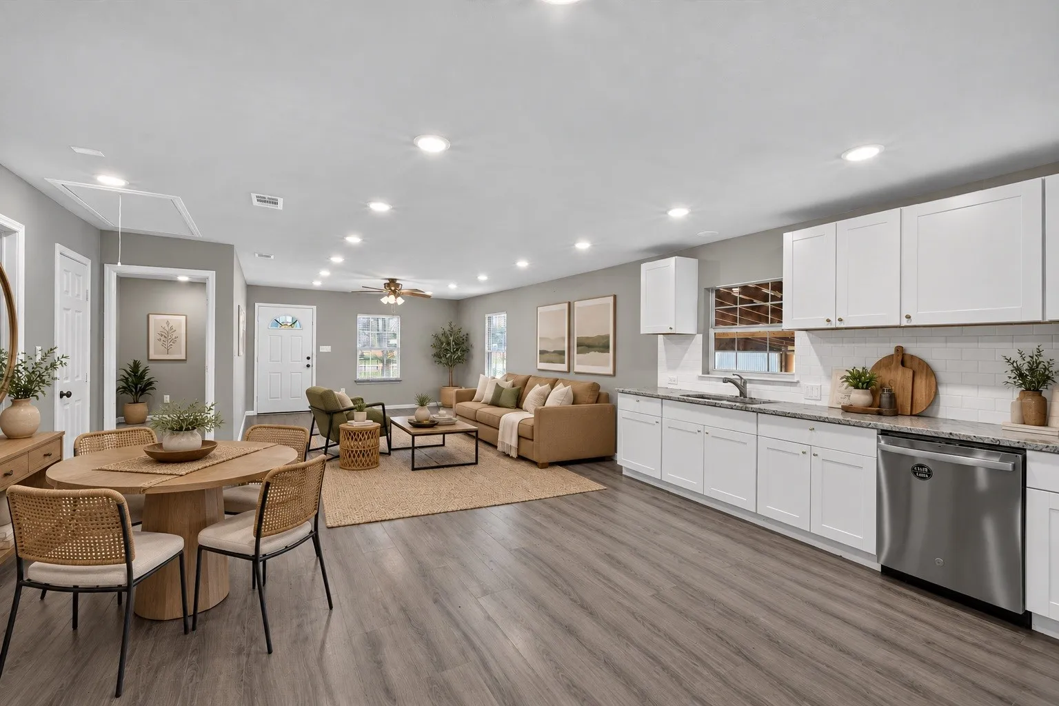 Single Family Residence For Sale in Fannin County , 601 Tx-56, Windom, Texas 75492, 3 Bedroom, 2 Bathroom, Garage spaces, 1,688 Sqft, built in 2023, mls#21344088, Real Estate Agent in Windom, Homes For Sale in Fannin county, Homes For Sale in Windom, Realtor in Windom Texas, Real Estate Brokerage Independent Realty Texas, Luminita Cordes Realtor