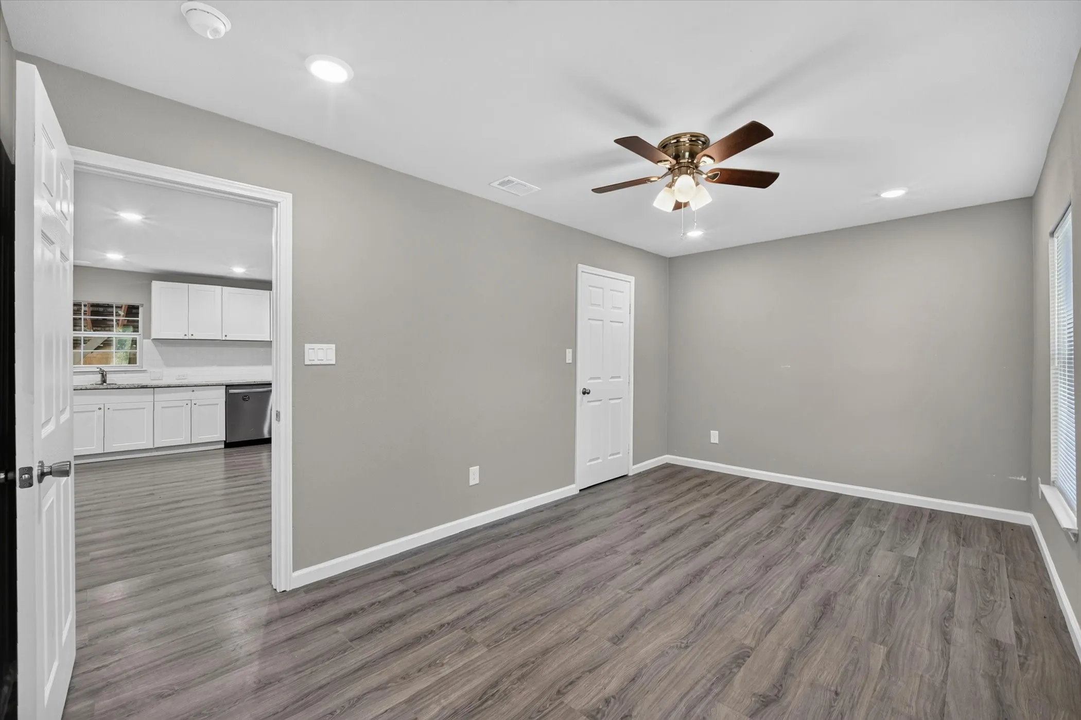 Single Family Residence For Sale in Fannin County , 601 Tx-56, Windom, Texas 75492, 3 Bedroom, 2 Bathroom, Garage spaces, 1,688 Sqft, built in 2023, mls#21344088, Real Estate Agent in Windom, Homes For Sale in Fannin county, Homes For Sale in Windom, Realtor in Windom Texas, Real Estate Brokerage Independent Realty Texas, Luminita Cordes Realtor