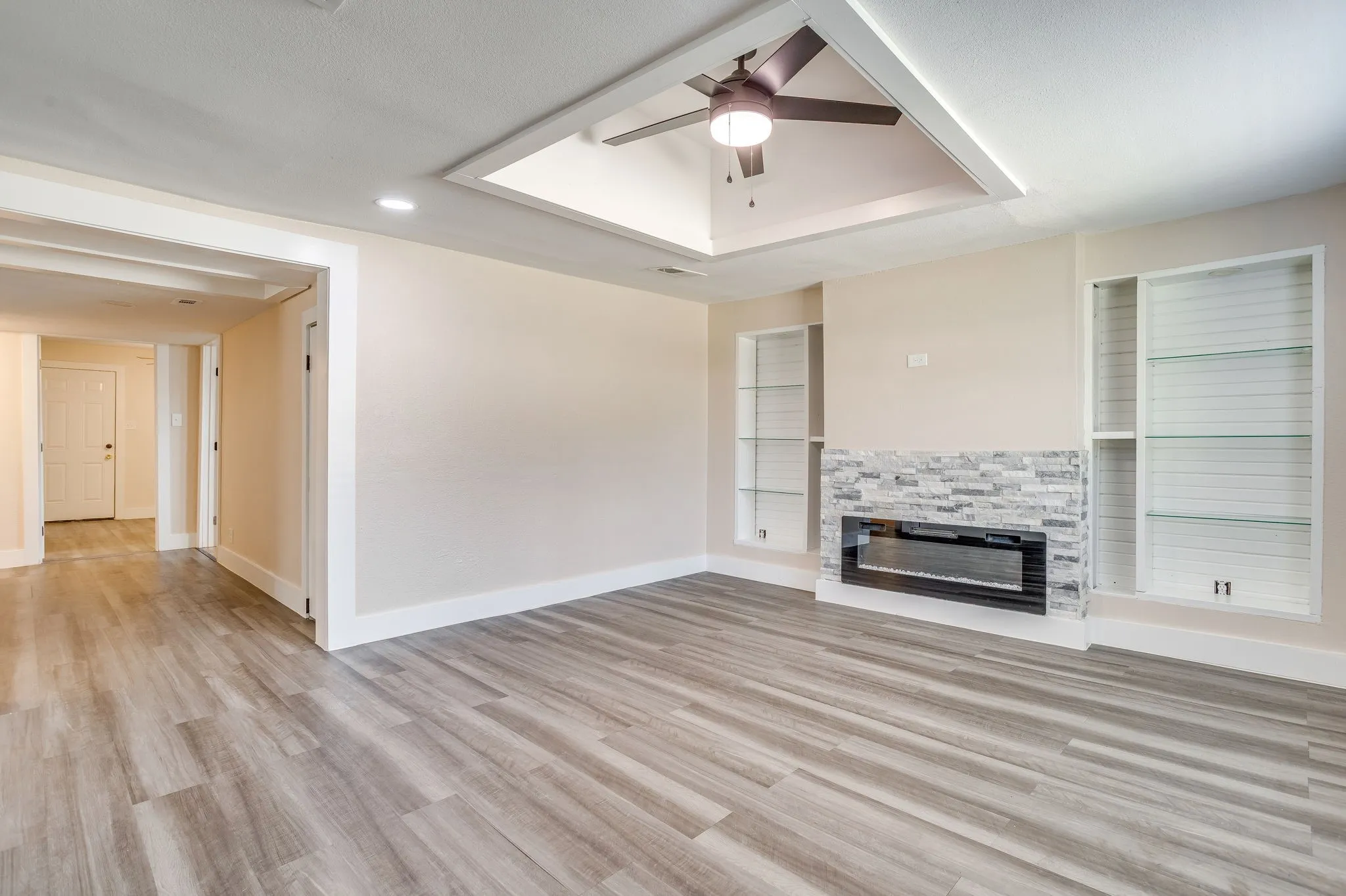Single Family Residence For Sale in Dallas County , 502 N Delaware Street, Irving, Texas 75061, 3 Bedroom, 2 Bathroom, Garage spaces, 1,048 Sqft, built in 1950, mls#21350890, Real Estate Agent in Irving, Homes For Sale in Dallas county, Homes For Sale in Irving, Realtor in Irving Texas, Real Estate Brokerage Independent Realty Texas, Luminita Cordes Realtor