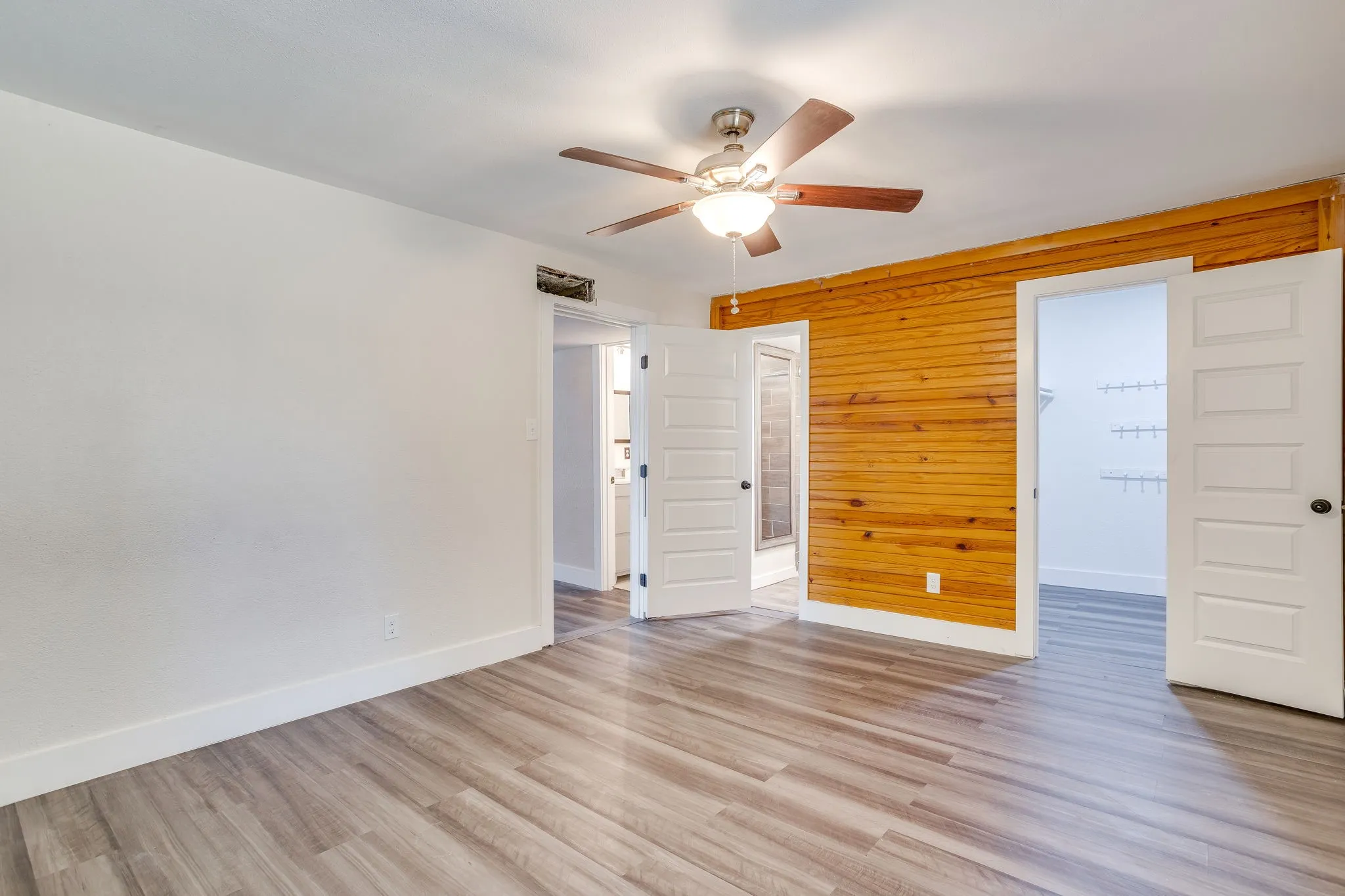 Single Family Residence For Sale in Dallas County , 502 N Delaware Street, Irving, Texas 75061, 3 Bedroom, 2 Bathroom, Garage spaces, 1,048 Sqft, built in 1950, mls#21350890, Real Estate Agent in Irving, Homes For Sale in Dallas county, Homes For Sale in Irving, Realtor in Irving Texas, Real Estate Brokerage Independent Realty Texas, Luminita Cordes Realtor