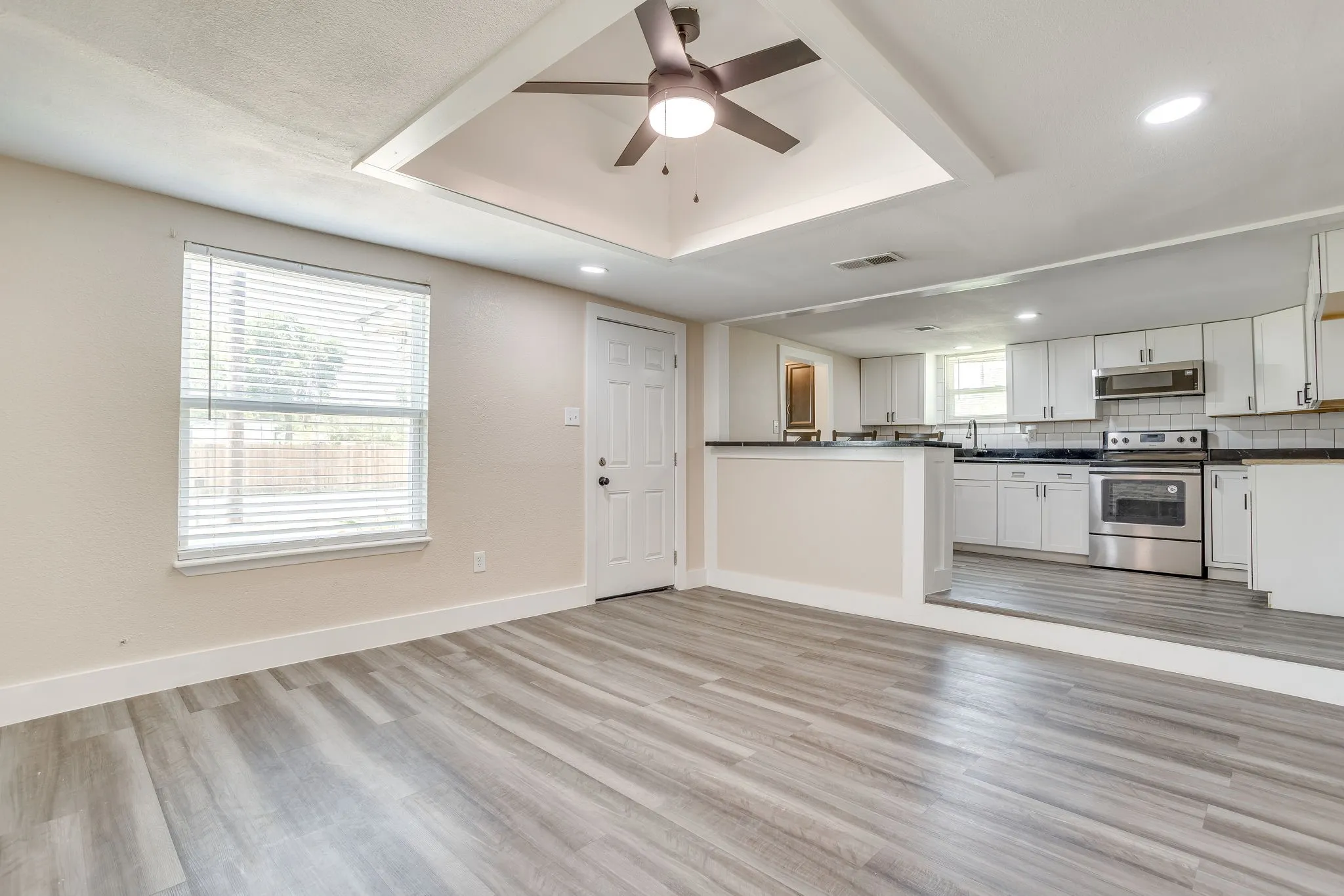 Single Family Residence For Sale in Dallas County , 502 N Delaware Street, Irving, Texas 75061, 3 Bedroom, 2 Bathroom, Garage spaces, 1,048 Sqft, built in 1950, mls#21350890, Real Estate Agent in Irving, Homes For Sale in Dallas county, Homes For Sale in Irving, Realtor in Irving Texas, Real Estate Brokerage Independent Realty Texas, Luminita Cordes Realtor