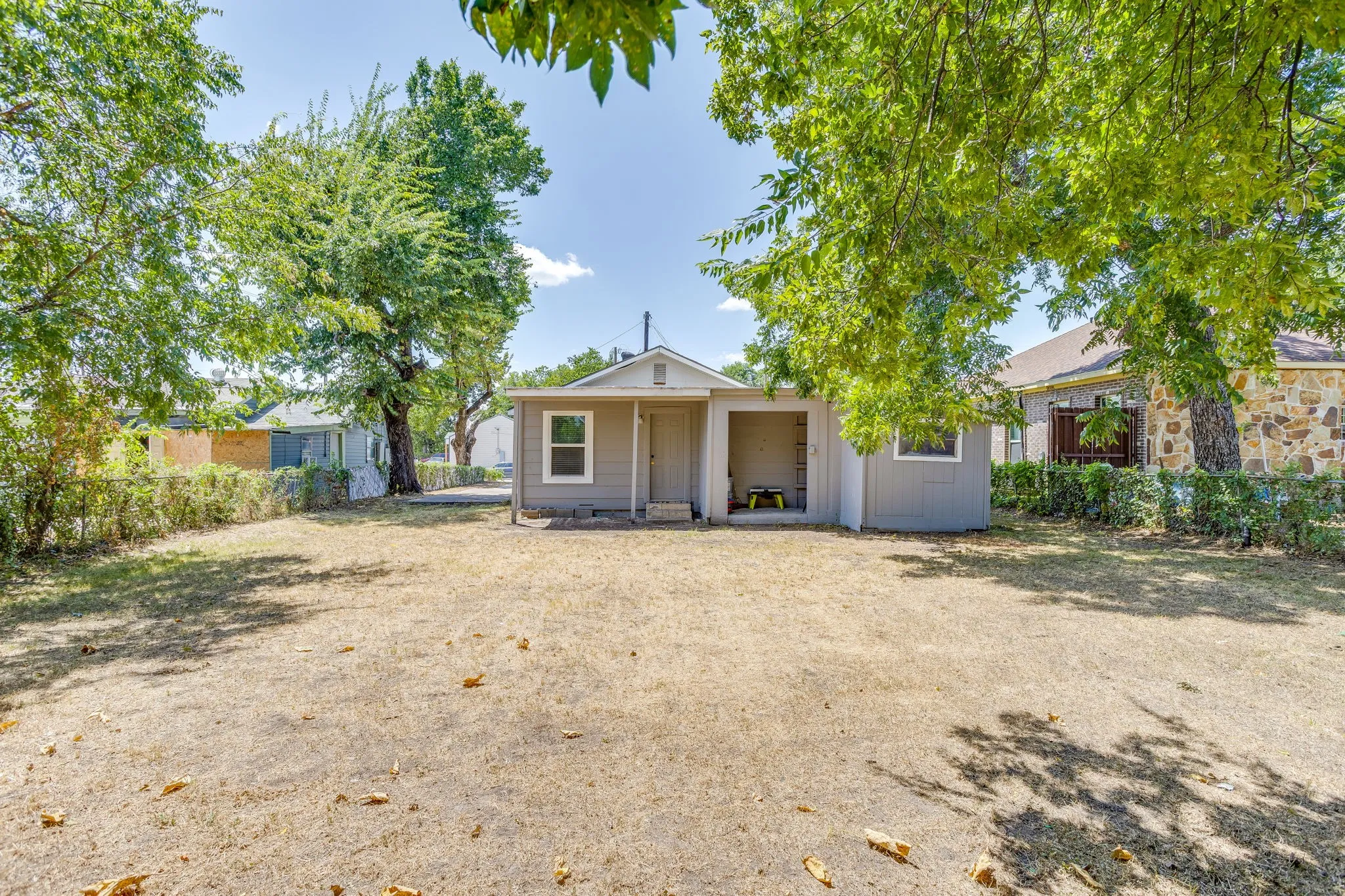 Single Family Residence For Sale in Dallas County , 502 N Delaware Street, Irving, Texas 75061, 3 Bedroom, 2 Bathroom, Garage spaces, 1,048 Sqft, built in 1950, mls#21350890, Real Estate Agent in Irving, Homes For Sale in Dallas county, Homes For Sale in Irving, Realtor in Irving Texas, Real Estate Brokerage Independent Realty Texas, Luminita Cordes Realtor
