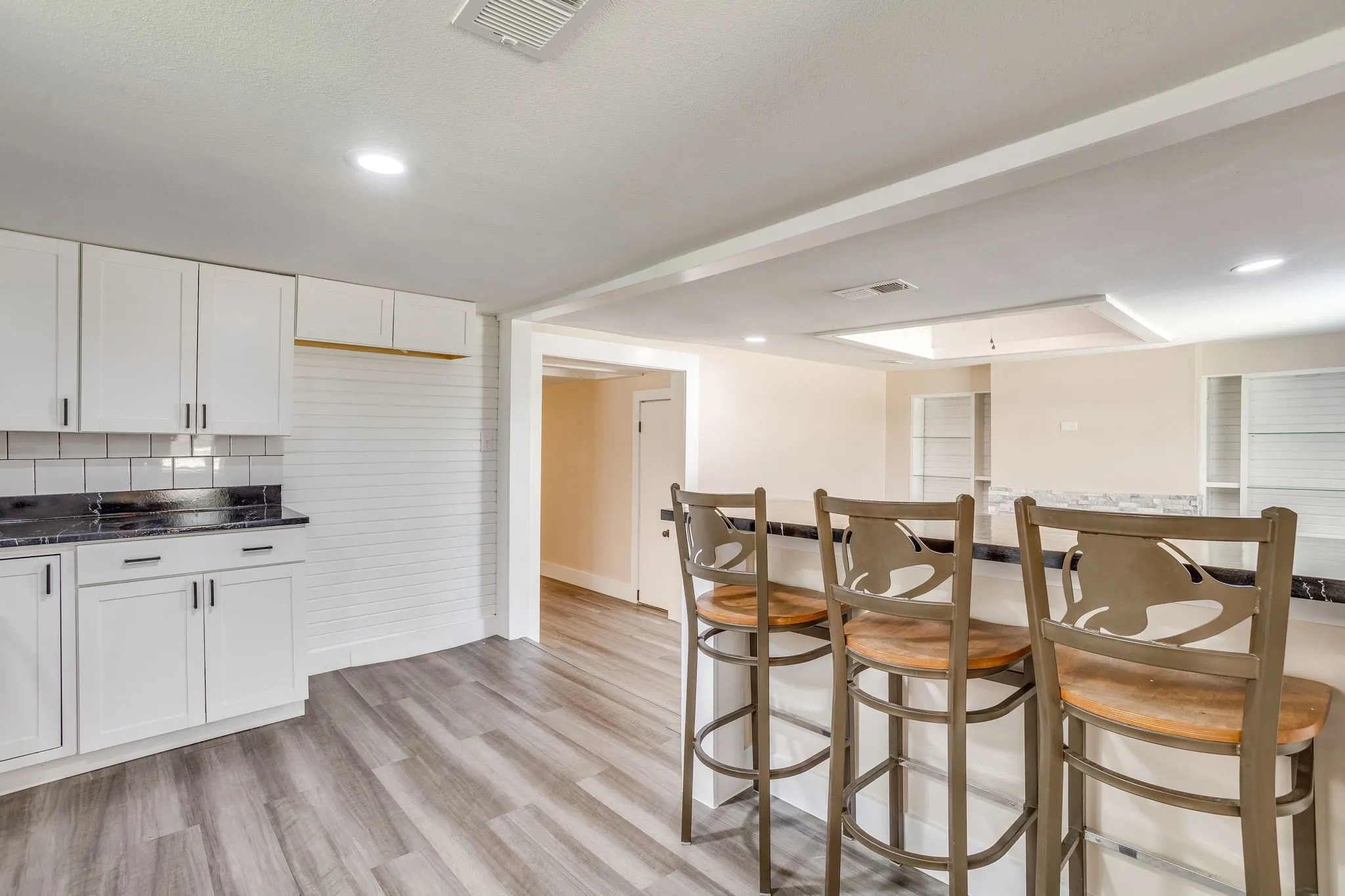Single Family Residence For Sale in Dallas County , 502 N Delaware Street, Irving, Texas 75061, 3 Bedroom, 2 Bathroom, Garage spaces, 1,048 Sqft, built in 1950, mls#21350890, Real Estate Agent in Irving, Homes For Sale in Dallas county, Homes For Sale in Irving, Realtor in Irving Texas, Real Estate Brokerage Independent Realty Texas, Luminita Cordes Realtor