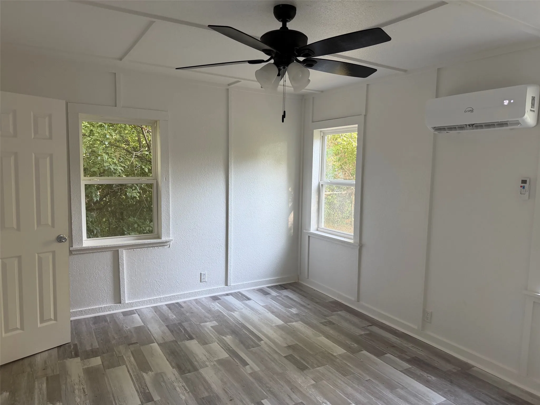Single Family Residence For Sale in Limestone County , 506 W Trinity Street, Groesbeck, Texas 76642, 2 Bedrooms, 1 Bathroom, Garage spaces, 888 Sqft, built in 1978, Price $139,500, mls#21335226, Real Estate Agent in Groesbeck, Homes For Sale in Limestone county, Homes For Sale in Groesbeck, Realtor in Groesbeck Texas, Real Estate Brokerage Independent Realty Texas, Luminita Cordes Realtor