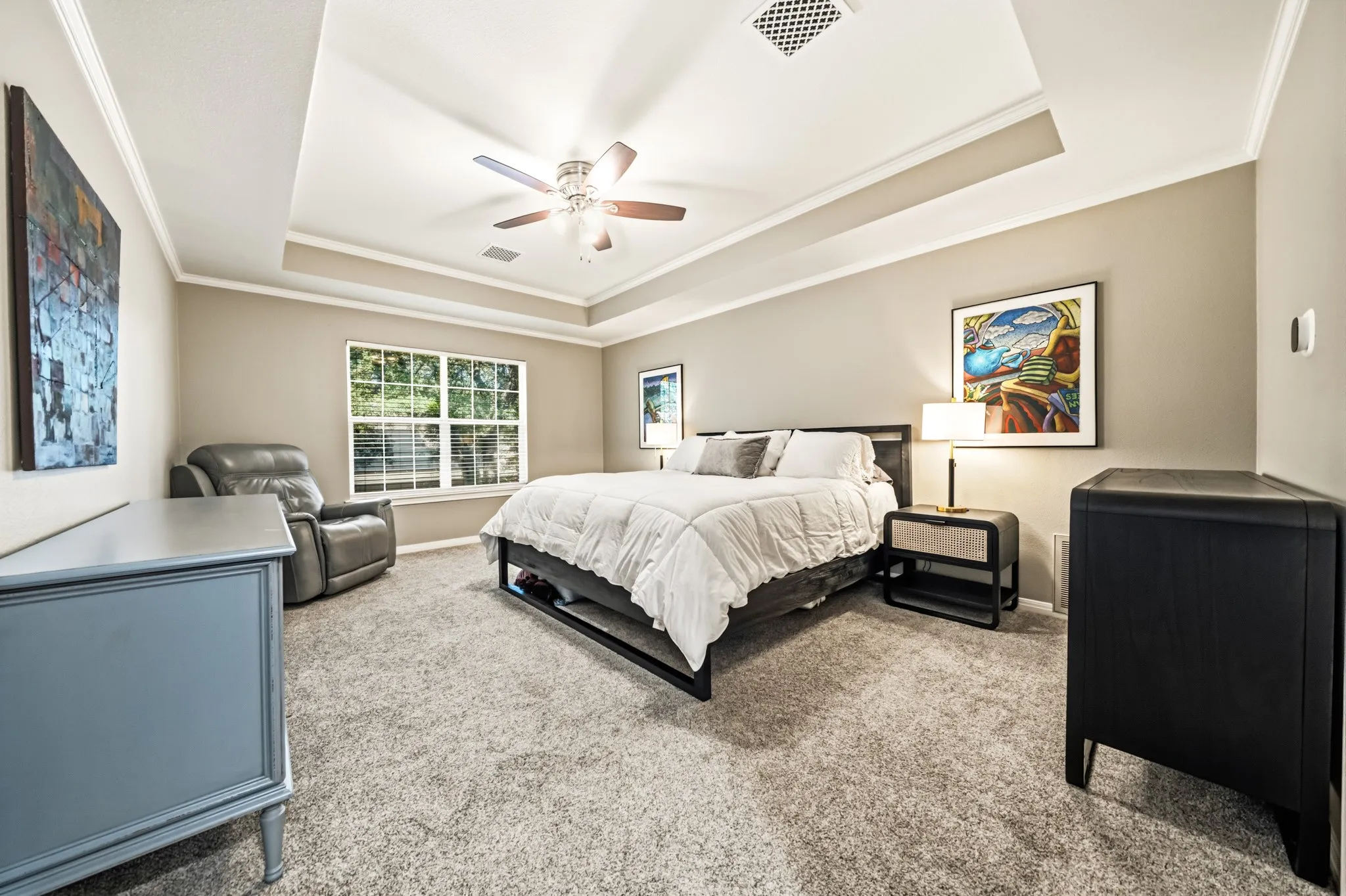 Spacious Master Bedroom with sitting-area & HIS & HERS walk-in closets