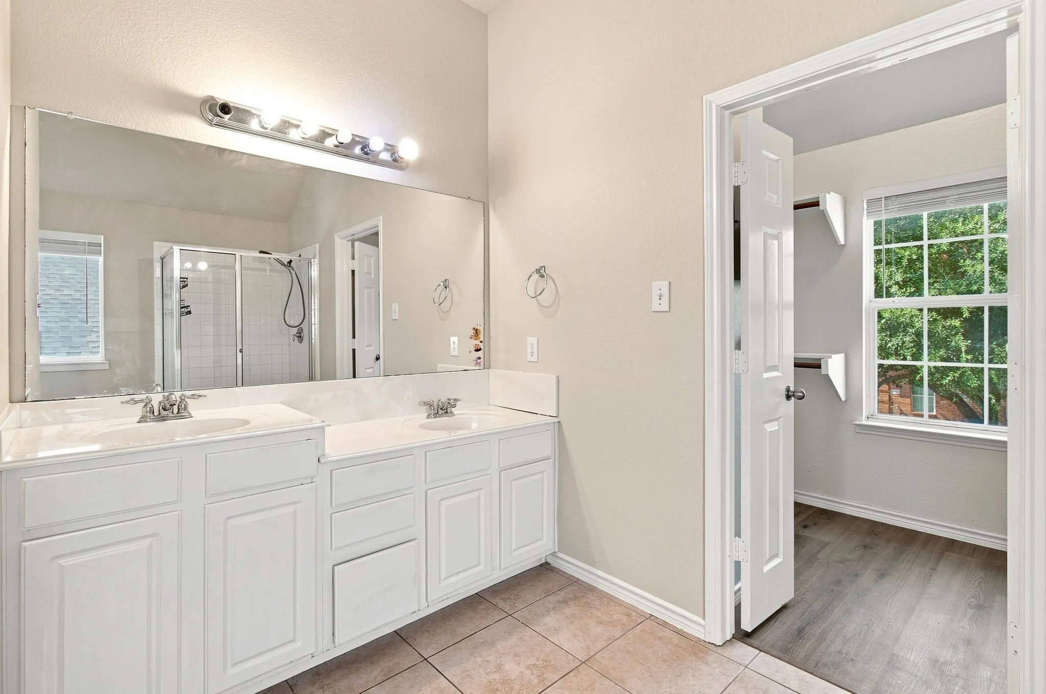 Single Family Residence For Rent in Collin County , 8009 Riverwalk Trail, Mc Kinney, Texas 75070, 4 Bedroom, 3 Bathroom, 2 Garage spaces, 2,260 Sqft, built in 2004, Price $2,500, mls#21350916, Real Estate Agent in Mc Kinney, Homes For Rent in Collin county, Homes For Rent in Mc Kinney, Realtor in Mc Kinney Texas, Real Estate Brokerage Independent Realty Texas, Luminita Cordes Realtor