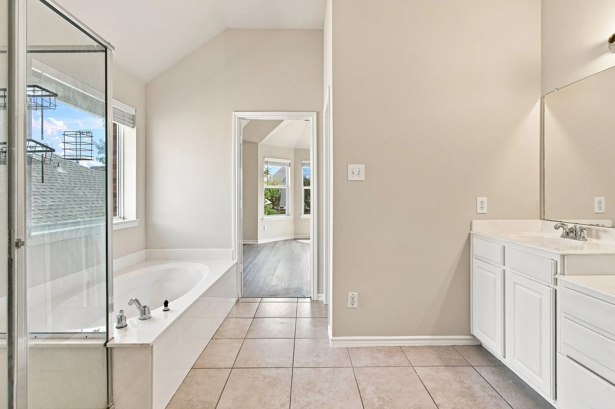 Single Family Residence For Rent in Collin County , 8009 Riverwalk Trail, Mc Kinney, Texas 75070, 4 Bedroom, 3 Bathroom, 2 Garage spaces, 2,260 Sqft, built in 2004, Price $2,500, mls#21350916, Real Estate Agent in Mc Kinney, Homes For Rent in Collin county, Homes For Rent in Mc Kinney, Realtor in Mc Kinney Texas, Real Estate Brokerage Independent Realty Texas, Luminita Cordes Realtor