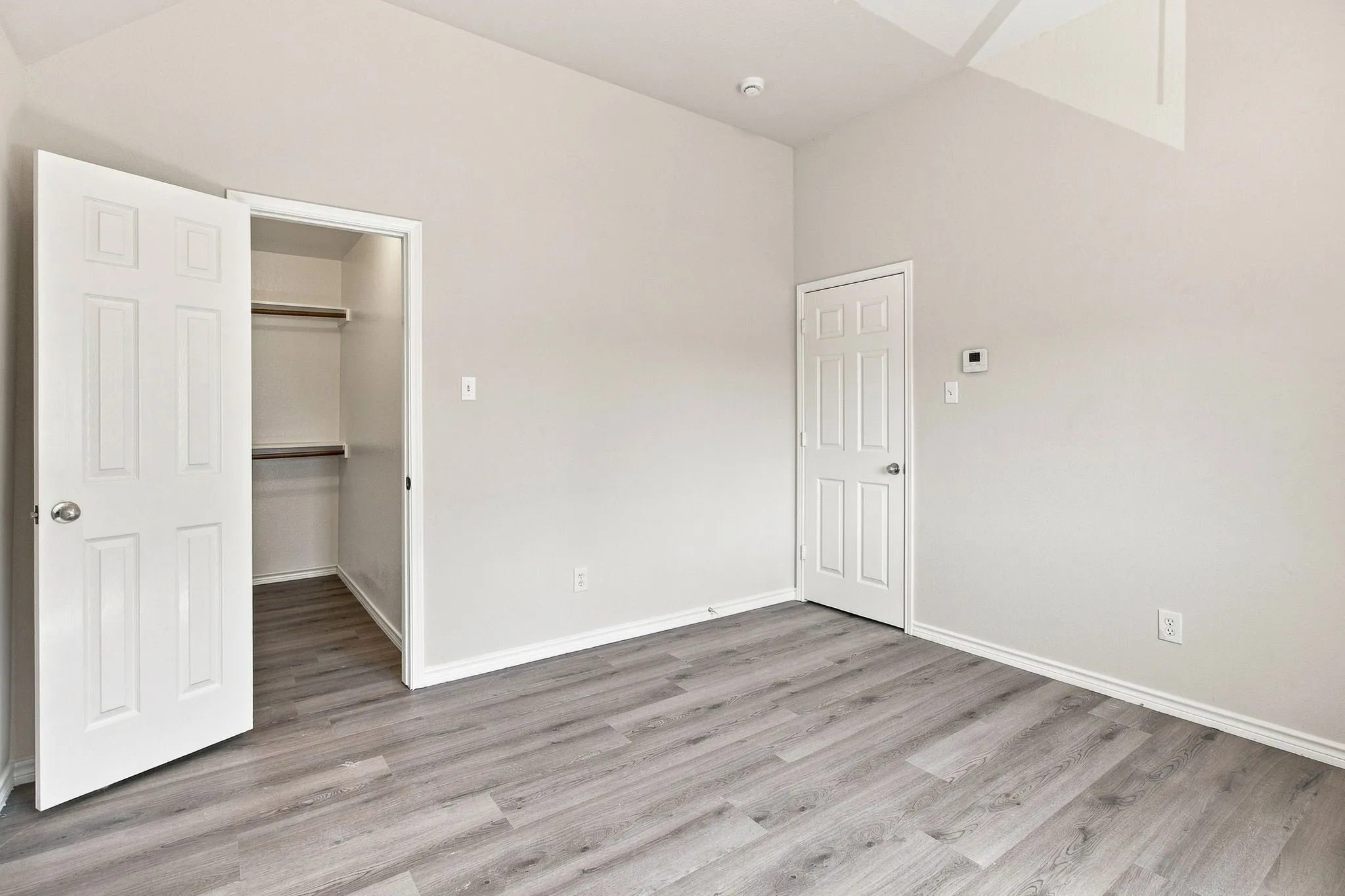Single Family Residence For Rent in Collin County , 8009 Riverwalk Trail, Mc Kinney, Texas 75070, 4 Bedroom, 3 Bathroom, 2 Garage spaces, 2,260 Sqft, built in 2004, Price $2,500, mls#21350916, Real Estate Agent in Mc Kinney, Homes For Rent in Collin county, Homes For Rent in Mc Kinney, Realtor in Mc Kinney Texas, Real Estate Brokerage Independent Realty Texas, Luminita Cordes Realtor