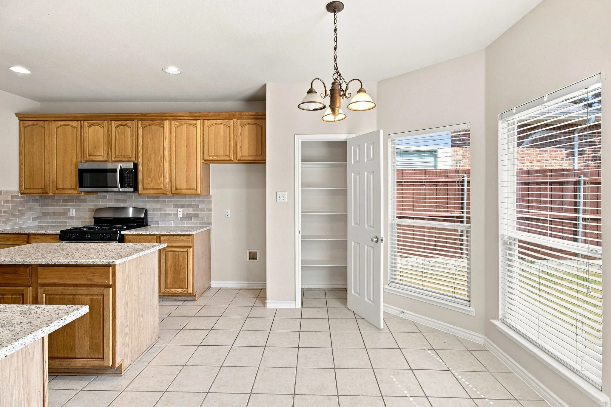 Single Family Residence For Rent in Collin County , 8009 Riverwalk Trail, Mc Kinney, Texas 75070, 4 Bedroom, 3 Bathroom, 2 Garage spaces, 2,260 Sqft, built in 2004, Price $2,500, mls#21350916, Real Estate Agent in Mc Kinney, Homes For Rent in Collin county, Homes For Rent in Mc Kinney, Realtor in Mc Kinney Texas, Real Estate Brokerage Independent Realty Texas, Luminita Cordes Realtor