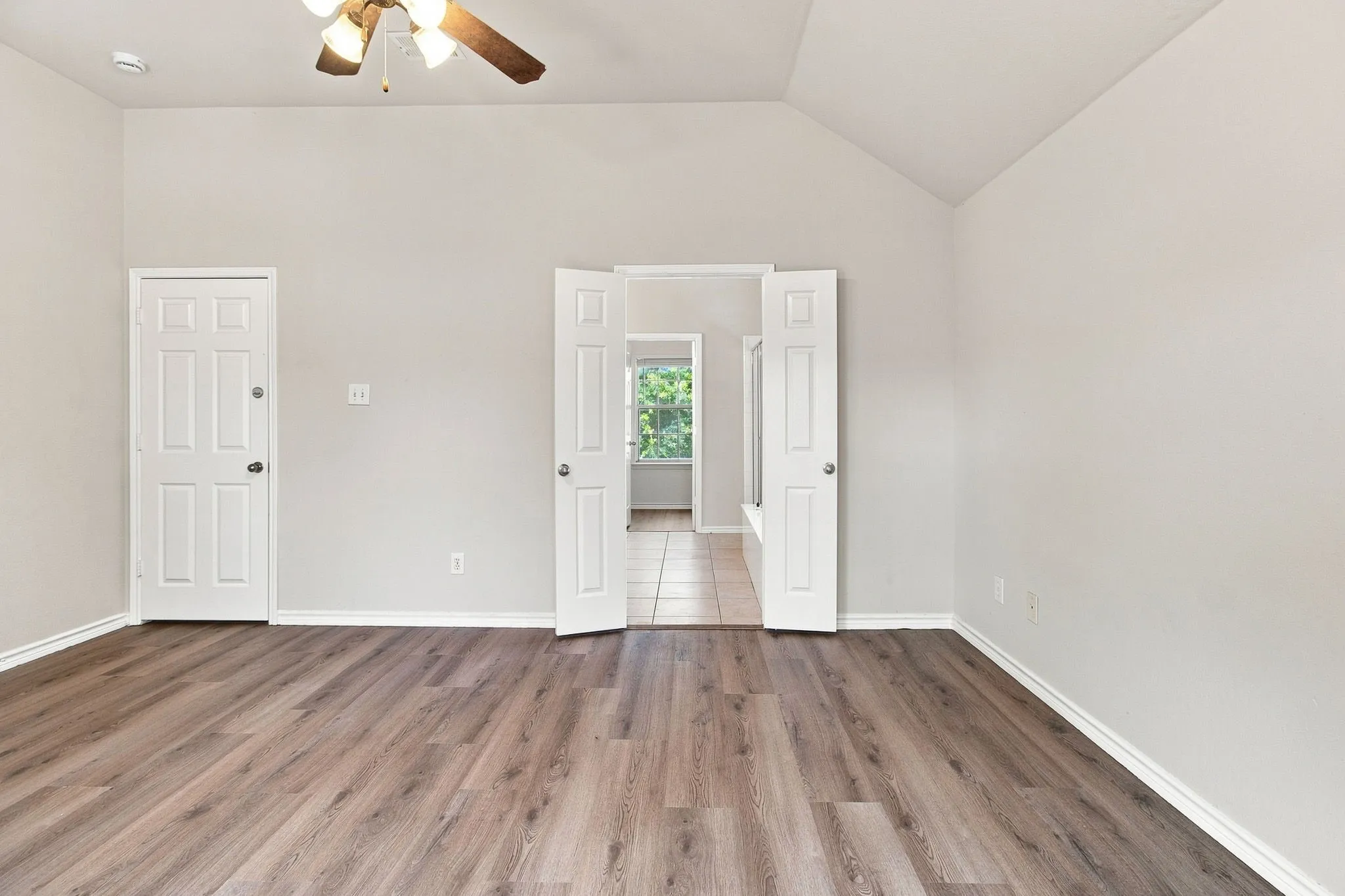 Single Family Residence For Rent in Collin County , 8009 Riverwalk Trail, Mc Kinney, Texas 75070, 4 Bedroom, 3 Bathroom, 2 Garage spaces, 2,260 Sqft, built in 2004, Price $2,500, mls#21350916, Real Estate Agent in Mc Kinney, Homes For Rent in Collin county, Homes For Rent in Mc Kinney, Realtor in Mc Kinney Texas, Real Estate Brokerage Independent Realty Texas, Luminita Cordes Realtor