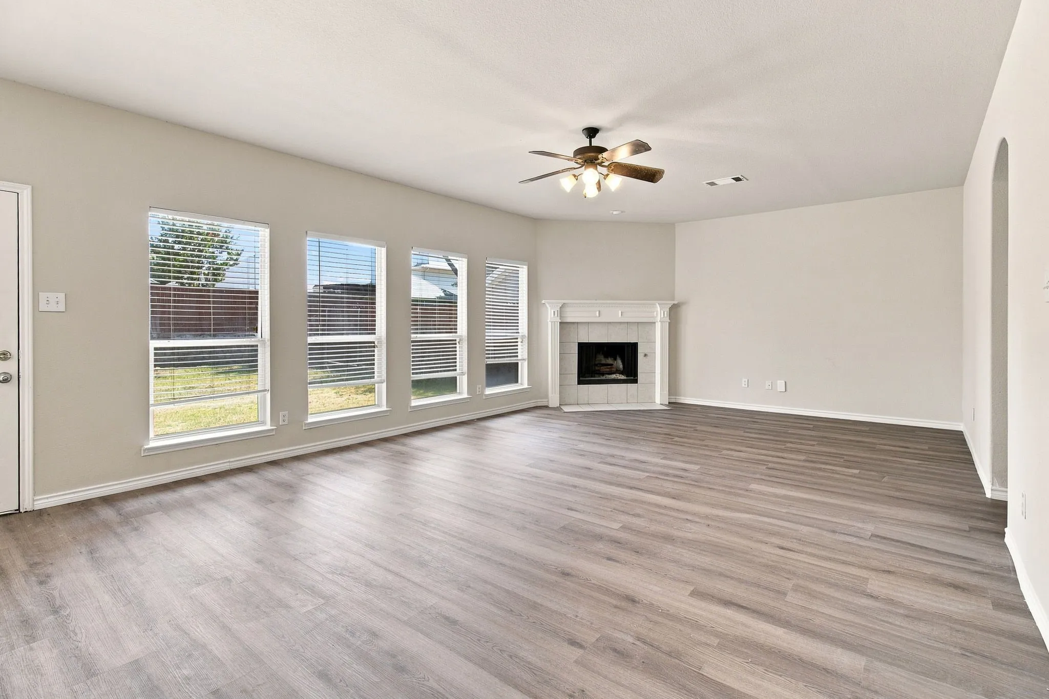 Single Family Residence For Rent in Collin County , 8009 Riverwalk Trail, Mc Kinney, Texas 75070, 4 Bedroom, 3 Bathroom, 2 Garage spaces, 2,260 Sqft, built in 2004, Price $2,500, mls#21350916, Real Estate Agent in Mc Kinney, Homes For Rent in Collin county, Homes For Rent in Mc Kinney, Realtor in Mc Kinney Texas, Real Estate Brokerage Independent Realty Texas, Luminita Cordes Realtor
