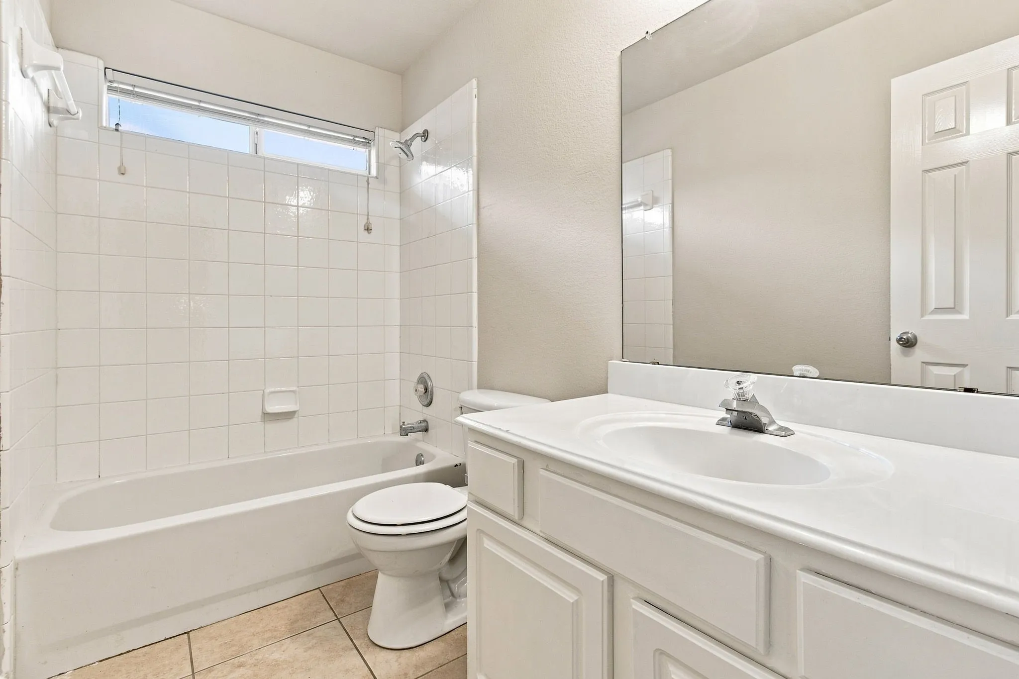 Single Family Residence For Rent in Collin County , 8009 Riverwalk Trail, Mc Kinney, Texas 75070, 4 Bedroom, 3 Bathroom, 2 Garage spaces, 2,260 Sqft, built in 2004, Price $2,500, mls#21350916, Real Estate Agent in Mc Kinney, Homes For Rent in Collin county, Homes For Rent in Mc Kinney, Realtor in Mc Kinney Texas, Real Estate Brokerage Independent Realty Texas, Luminita Cordes Realtor