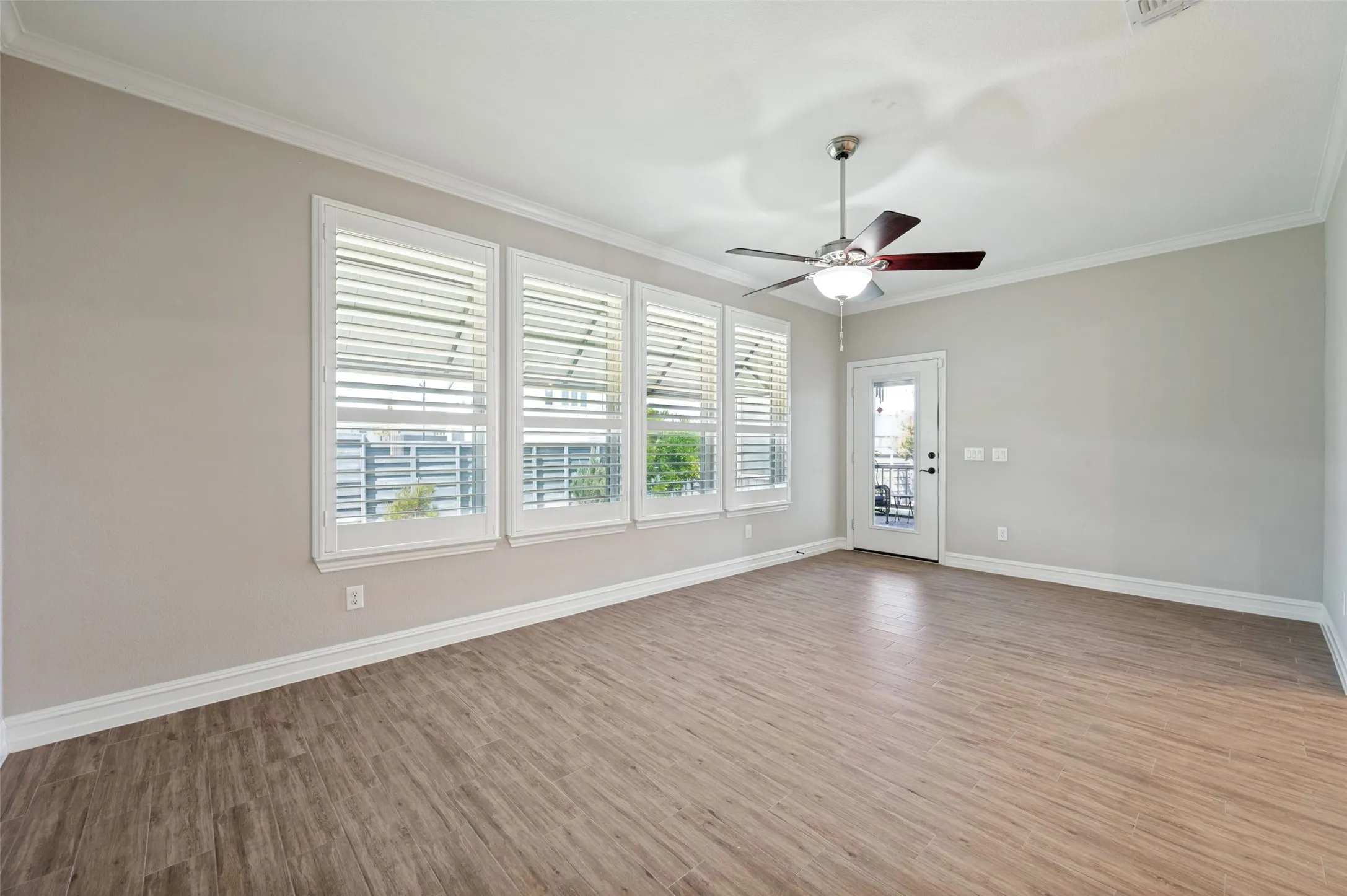 Single Family Residence For Sale in Denton County , 700 Freedom Lane, Little Elm, Texas 76227, 2 Bedroom, 3 Bathroom, 2 Garage spaces, 2,556 Sqft, built in 2020, mls#21349694, Real Estate Agent in Little Elm, Homes For Sale in Denton county, Homes For Sale in Little Elm, Realtor in Little Elm Texas, Real Estate Brokerage Independent Realty Texas, Luminita Cordes Realtor