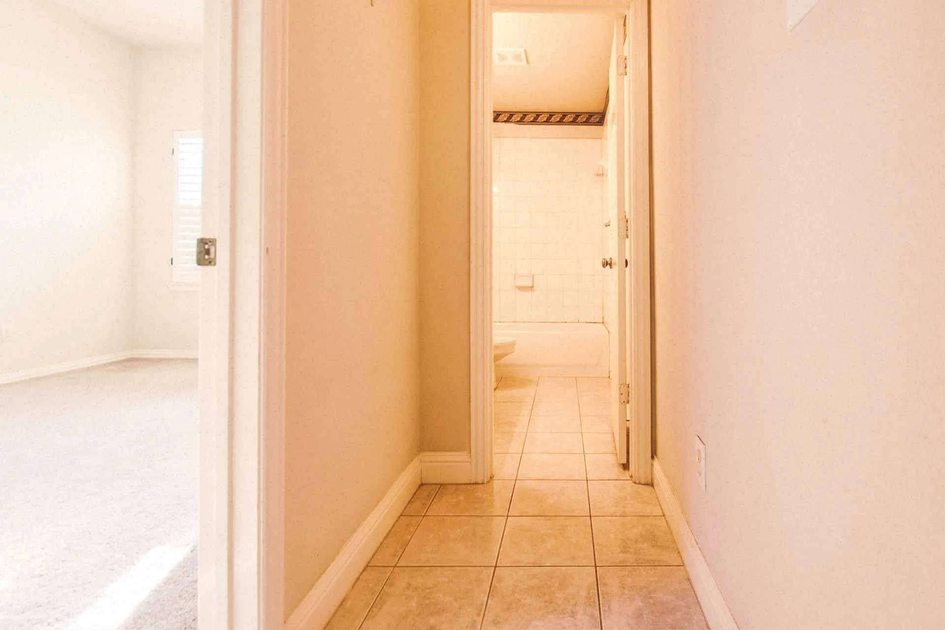 Single Family Residence For Rent in Collin County , 8017 Springmoss Drive, Plano, Texas 75025, 2 Bedroom, 2 Bathroom, 2 Garage spaces, 1,841 Sqft, built in 1998, mls#21350918, Real Estate Agent in Plano, Homes For Rent in Collin county, Homes For Rent in Plano, Realtor in Plano Texas, Real Estate Brokerage Independent Realty Texas, Luminita Cordes Realtor