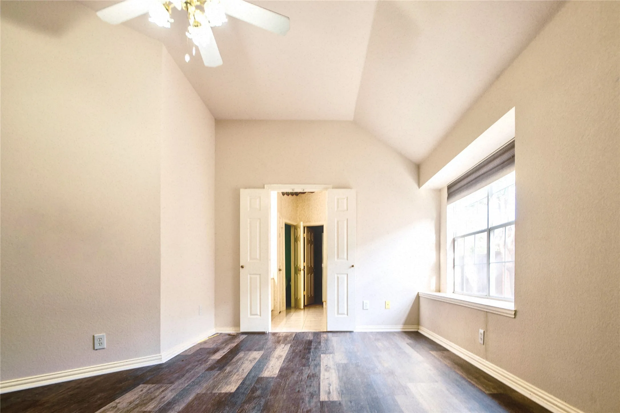 Single Family Residence For Rent in Collin County , 8017 Springmoss Drive, Plano, Texas 75025, 2 Bedroom, 2 Bathroom, 2 Garage spaces, 1,841 Sqft, built in 1998, mls#21350918, Real Estate Agent in Plano, Homes For Rent in Collin county, Homes For Rent in Plano, Realtor in Plano Texas, Real Estate Brokerage Independent Realty Texas, Luminita Cordes Realtor