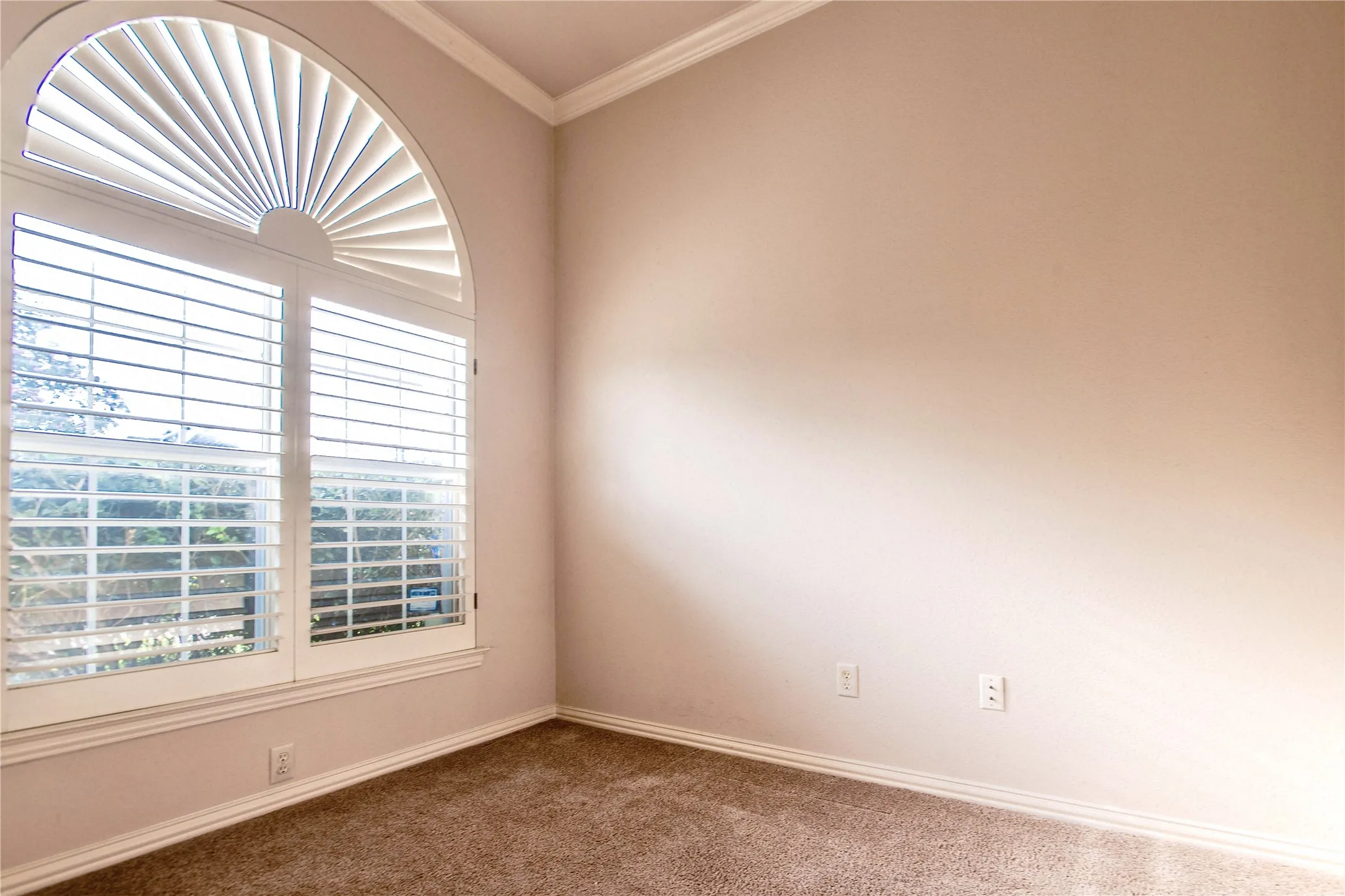 Single Family Residence For Rent in Collin County , 8017 Springmoss Drive, Plano, Texas 75025, 2 Bedroom, 2 Bathroom, 2 Garage spaces, 1,841 Sqft, built in 1998, mls#21350918, Real Estate Agent in Plano, Homes For Rent in Collin county, Homes For Rent in Plano, Realtor in Plano Texas, Real Estate Brokerage Independent Realty Texas, Luminita Cordes Realtor