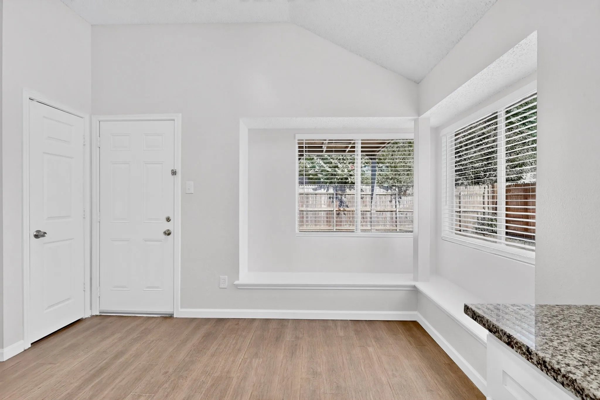 Single Family Residence For Sale in Tarrant County , 5205 Livermore Drive, Arlington, Texas 76017, 3 Bedroom, 2 Bathroom, 2 Garage spaces, 1,430 Sqft, built in 1992, mls#21350515, Real Estate Agent in Arlington, Homes For Sale in Tarrant county, Homes For Sale in Arlington, Realtor in Arlington Texas, Real Estate Brokerage Independent Realty Texas, Luminita Cordes Realtor