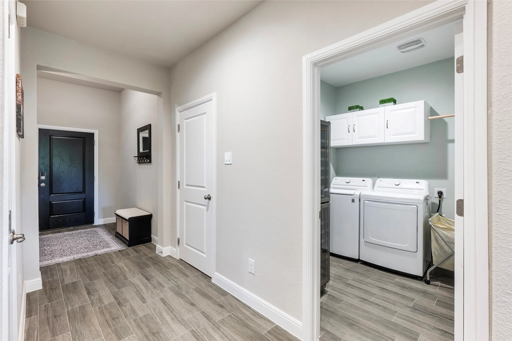 Wide hallway in center of the home