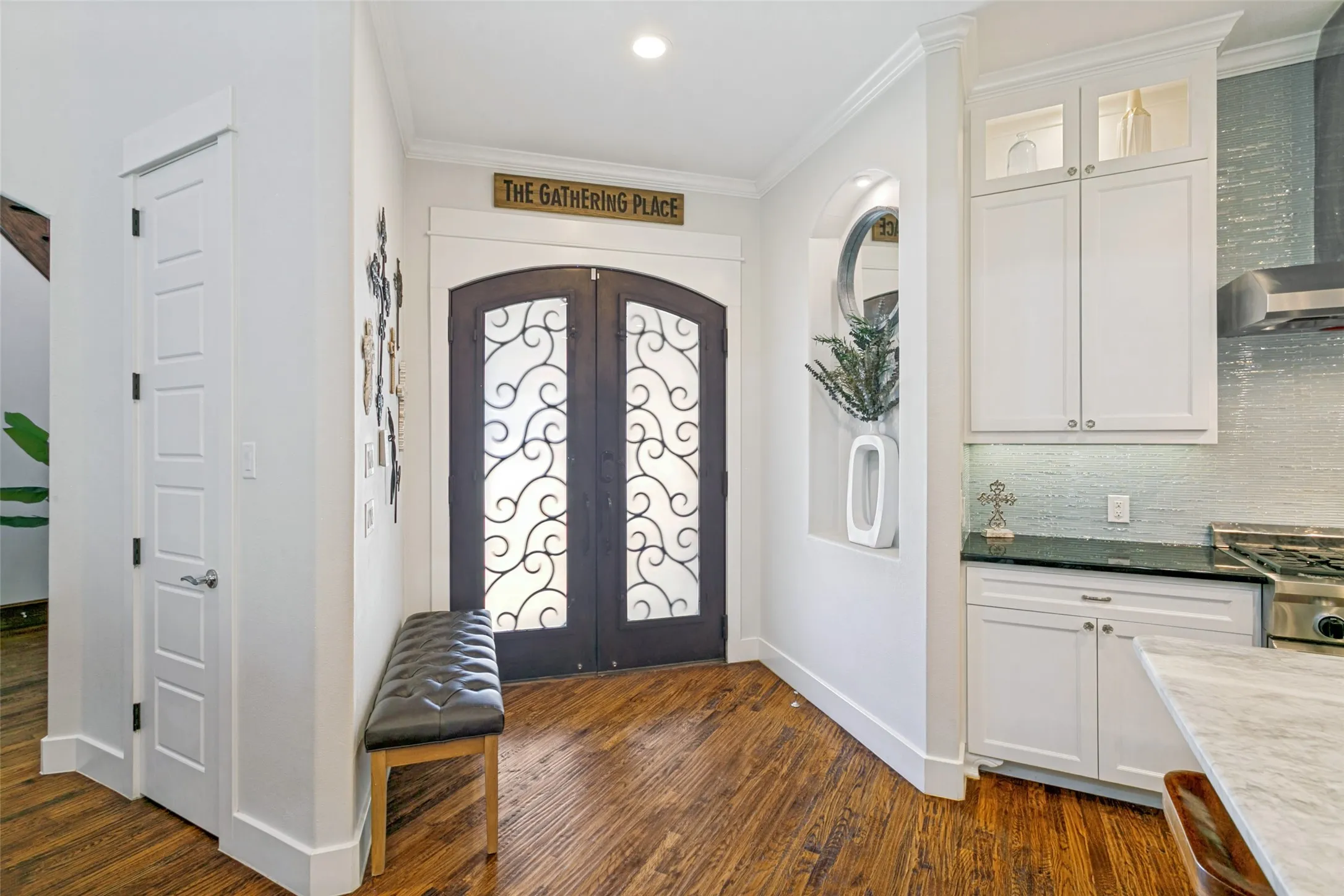 Single Family Residence For Sale in Parker County , 203 Links Court, Aledo, Texas 76008, 5 Bedroom, 6 Bathroom, 3 Garage spaces, 4,585 Sqft, built in 2013, mls#21348912, Real Estate Agent in Aledo, Homes For Sale in Parker county, Homes For Sale in Aledo, Realtor in Aledo Texas, Real Estate Brokerage Independent Realty Texas, Luminita Cordes Realtor