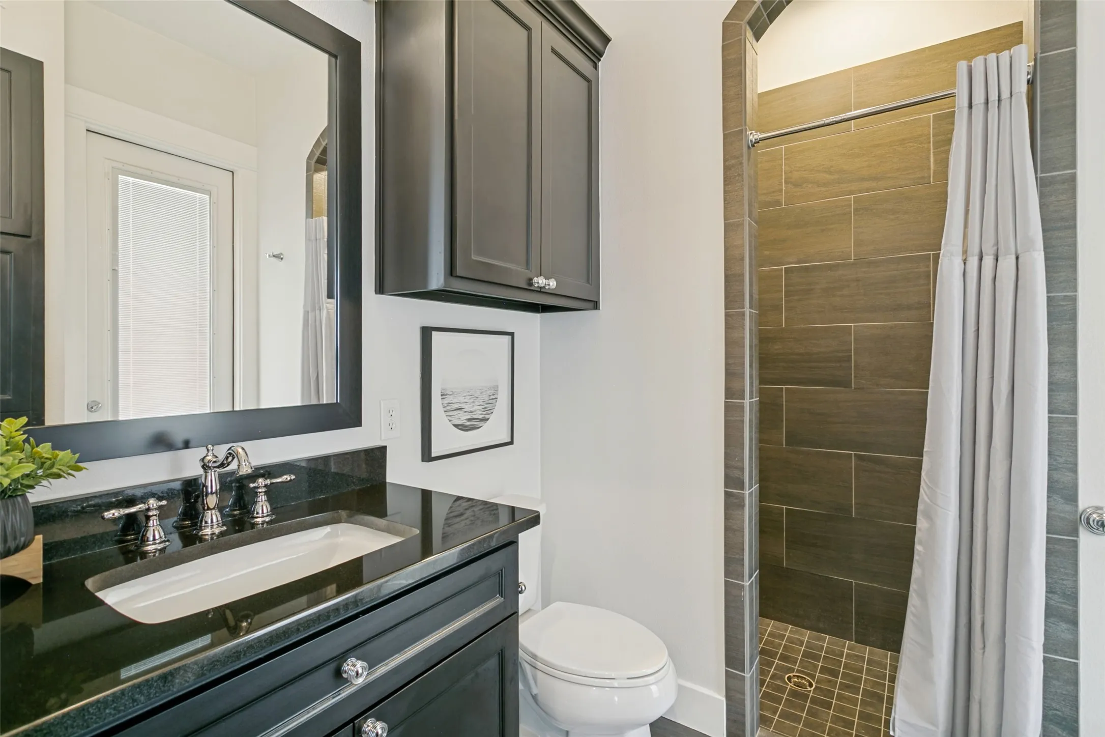 Single Family Residence For Sale in Parker County , 203 Links Court, Aledo, Texas 76008, 5 Bedroom, 6 Bathroom, 3 Garage spaces, 4,585 Sqft, built in 2013, mls#21348912, Real Estate Agent in Aledo, Homes For Sale in Parker county, Homes For Sale in Aledo, Realtor in Aledo Texas, Real Estate Brokerage Independent Realty Texas, Luminita Cordes Realtor