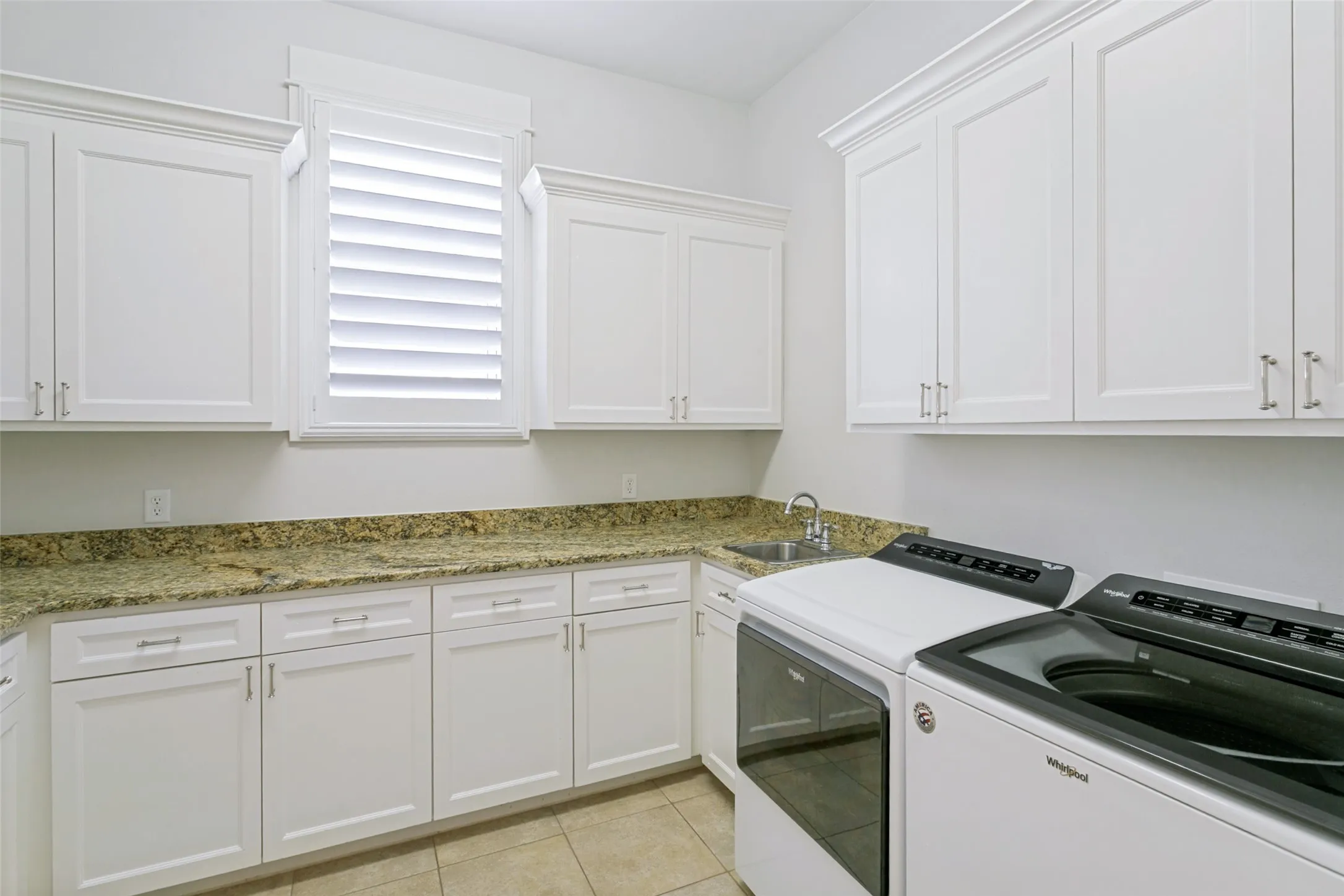 Single Family Residence For Sale in Parker County , 203 Links Court, Aledo, Texas 76008, 5 Bedroom, 6 Bathroom, 3 Garage spaces, 4,585 Sqft, built in 2013, mls#21348912, Real Estate Agent in Aledo, Homes For Sale in Parker county, Homes For Sale in Aledo, Realtor in Aledo Texas, Real Estate Brokerage Independent Realty Texas, Luminita Cordes Realtor