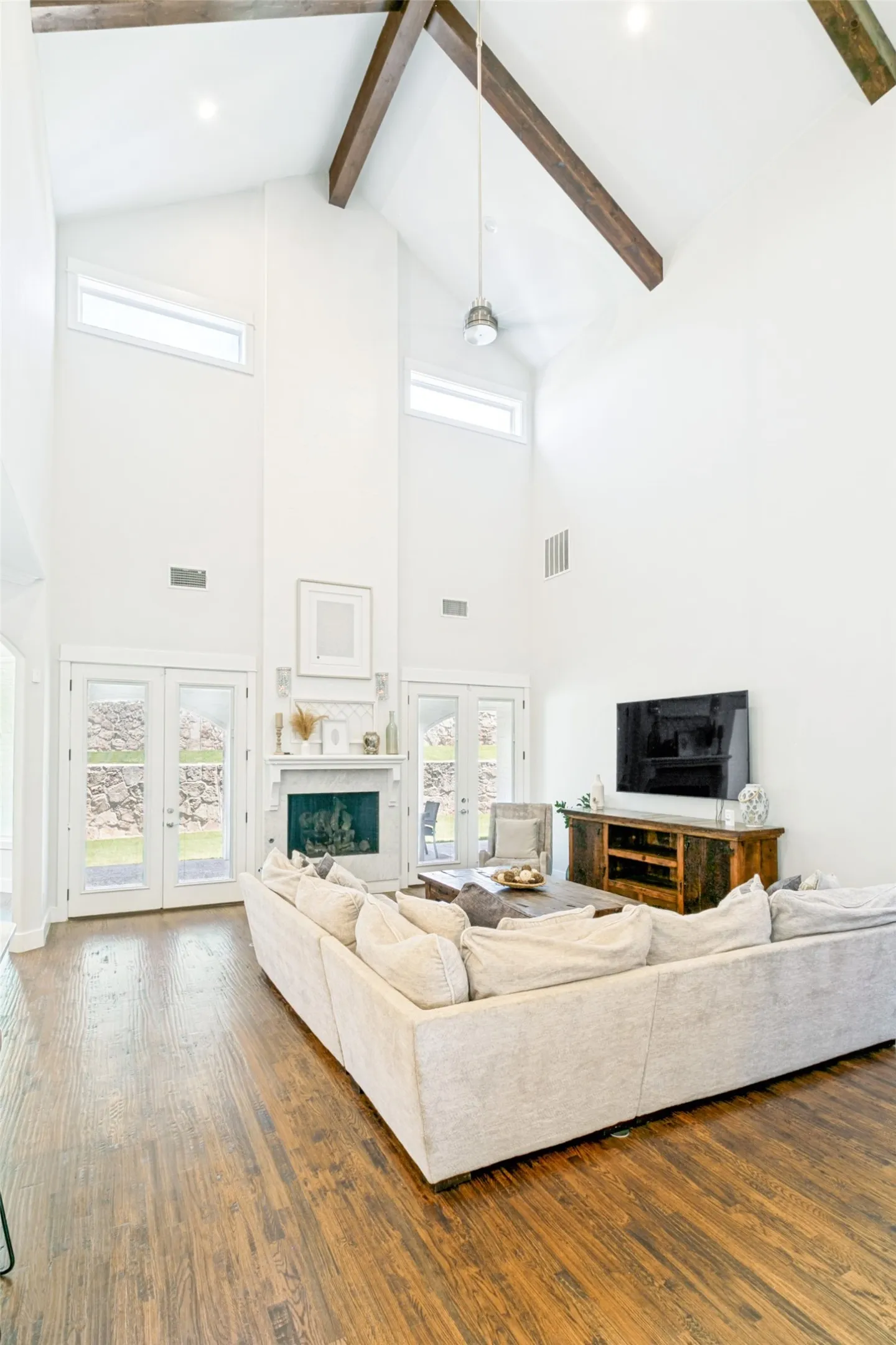 Single Family Residence For Sale in Parker County , 203 Links Court, Aledo, Texas 76008, 5 Bedroom, 6 Bathroom, 3 Garage spaces, 4,585 Sqft, built in 2013, mls#21348912, Real Estate Agent in Aledo, Homes For Sale in Parker county, Homes For Sale in Aledo, Realtor in Aledo Texas, Real Estate Brokerage Independent Realty Texas, Luminita Cordes Realtor