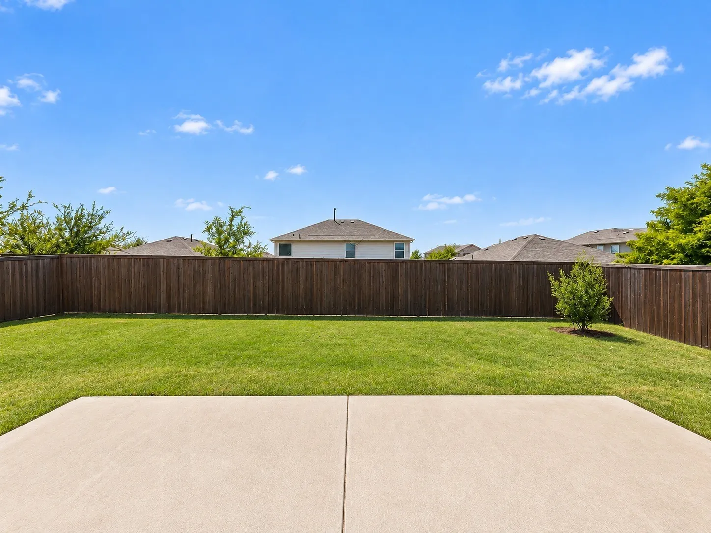 Single Family Residence For Rent in Denton County , 2605 Wesley Avenue, Aubrey, Texas 76227, 4 Bedroom, 2 Bathroom, 2 Garage spaces, 2,118 Sqft, built in 2020, mls#21350928, Real Estate Agent in Aubrey, Homes For Rent in Denton county, Homes For Rent in Aubrey, Realtor in Aubrey Texas, Real Estate Brokerage Independent Realty Texas, Luminita Cordes Realtor