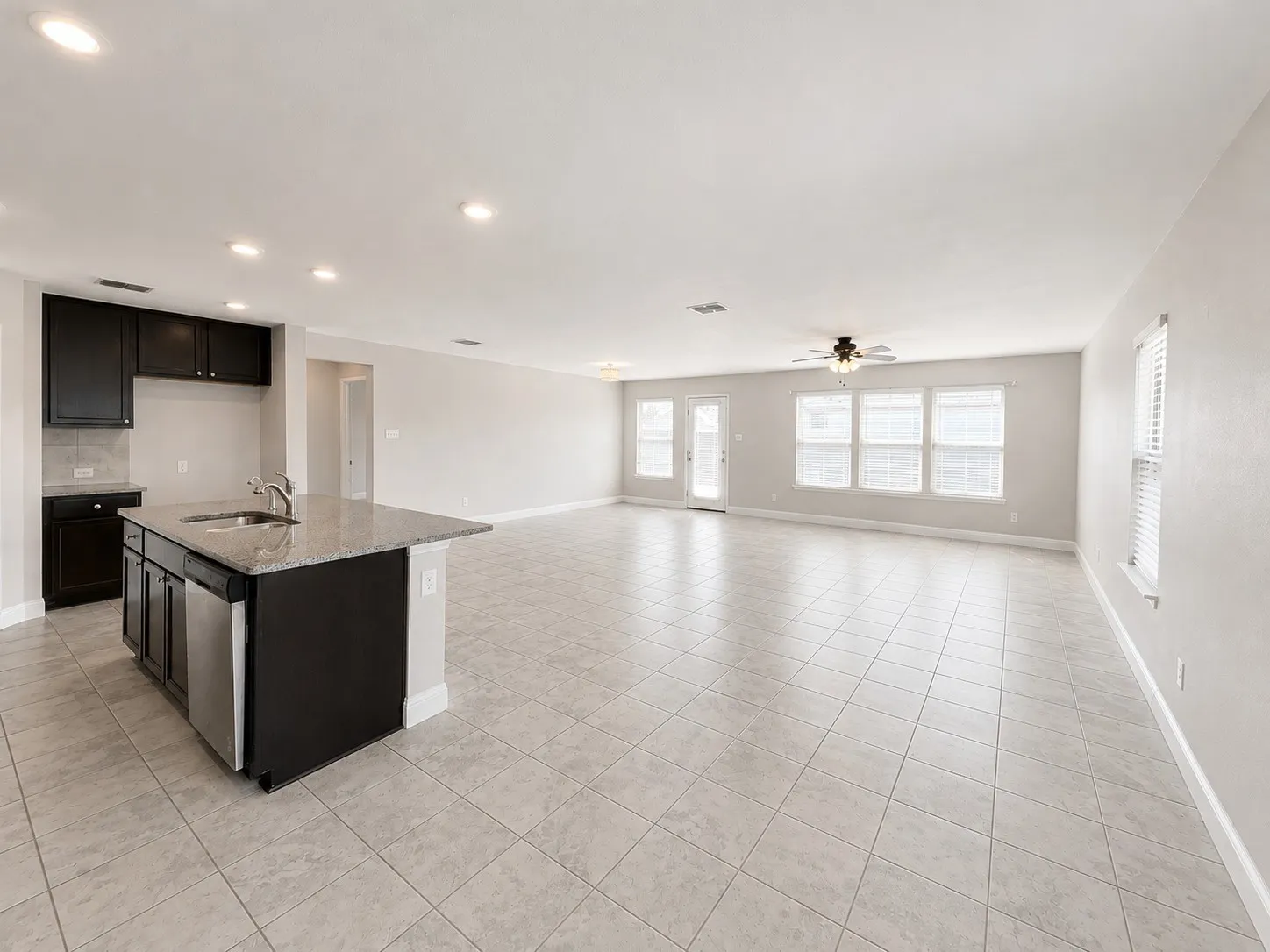 Single Family Residence For Rent in Denton County , 2605 Wesley Avenue, Aubrey, Texas 76227, 4 Bedroom, 2 Bathroom, 2 Garage spaces, 2,118 Sqft, built in 2020, mls#21350928, Real Estate Agent in Aubrey, Homes For Rent in Denton county, Homes For Rent in Aubrey, Realtor in Aubrey Texas, Real Estate Brokerage Independent Realty Texas, Luminita Cordes Realtor