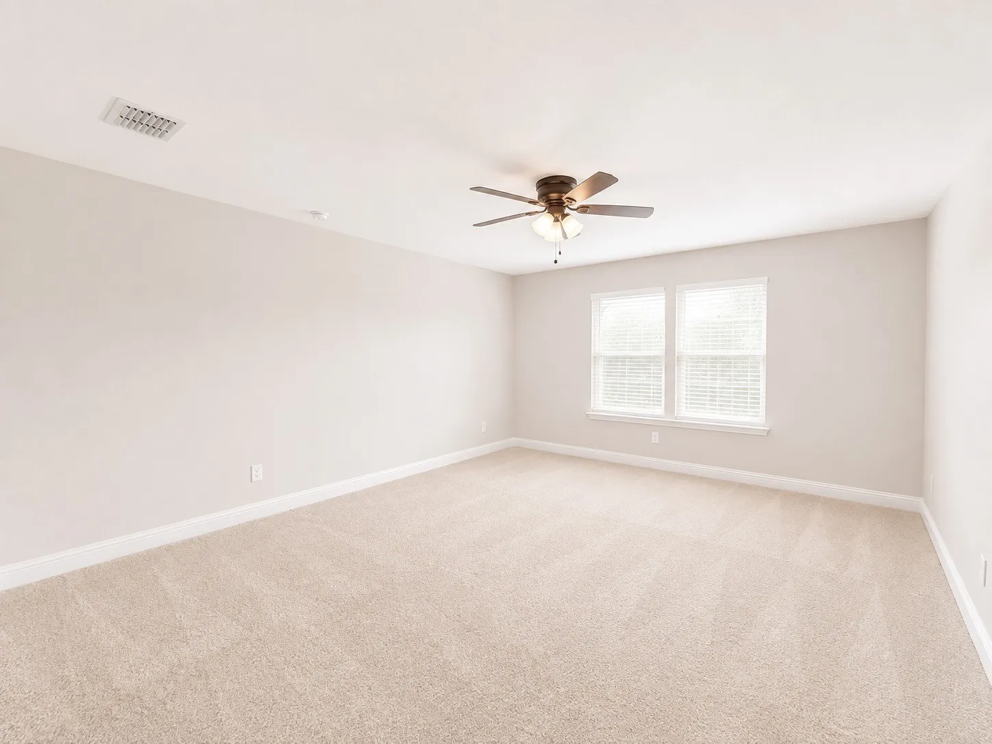 Single Family Residence For Rent in Denton County , 2605 Wesley Avenue, Aubrey, Texas 76227, 4 Bedroom, 2 Bathroom, 2 Garage spaces, 2,118 Sqft, built in 2020, mls#21350928, Real Estate Agent in Aubrey, Homes For Rent in Denton county, Homes For Rent in Aubrey, Realtor in Aubrey Texas, Real Estate Brokerage Independent Realty Texas, Luminita Cordes Realtor