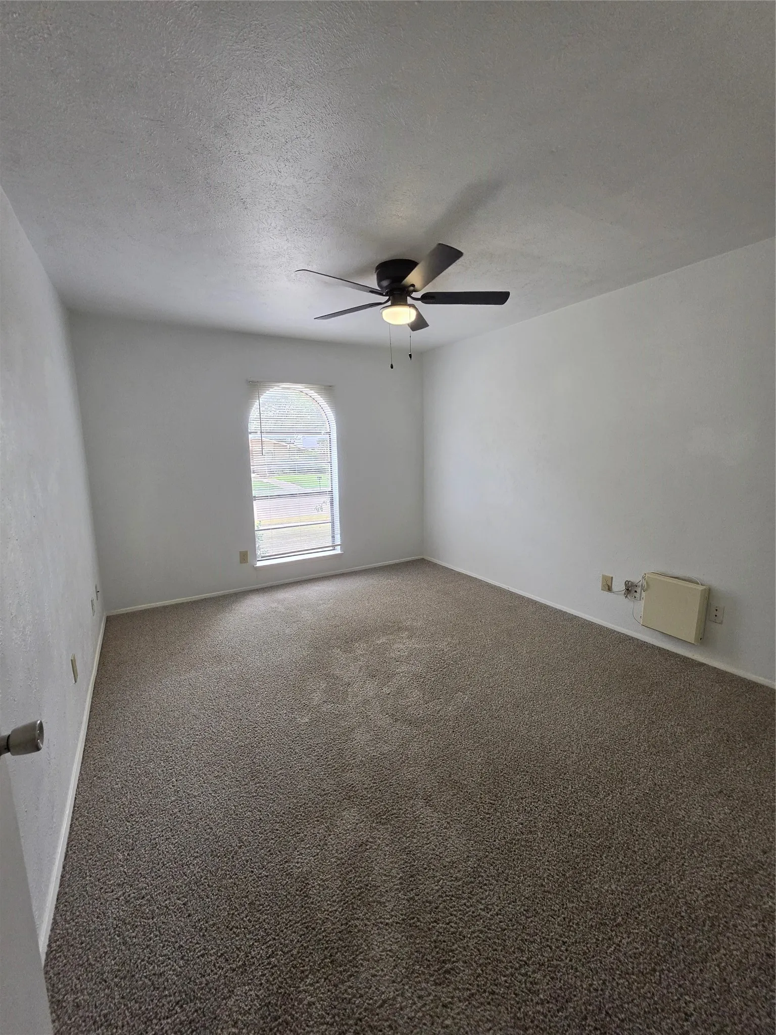 Single Family Residence For Rent in Collin County , 1603 California Trail, Plano, Texas 75023, 3 Bedroom, 2 Bathroom, 2 Garage spaces, 1,910 Sqft, built in 1977, mls#21350920, Real Estate Agent in Plano, Homes For Rent in Collin county, Homes For Rent in Plano, Realtor in Plano Texas, Real Estate Brokerage Independent Realty Texas, Luminita Cordes Realtor
