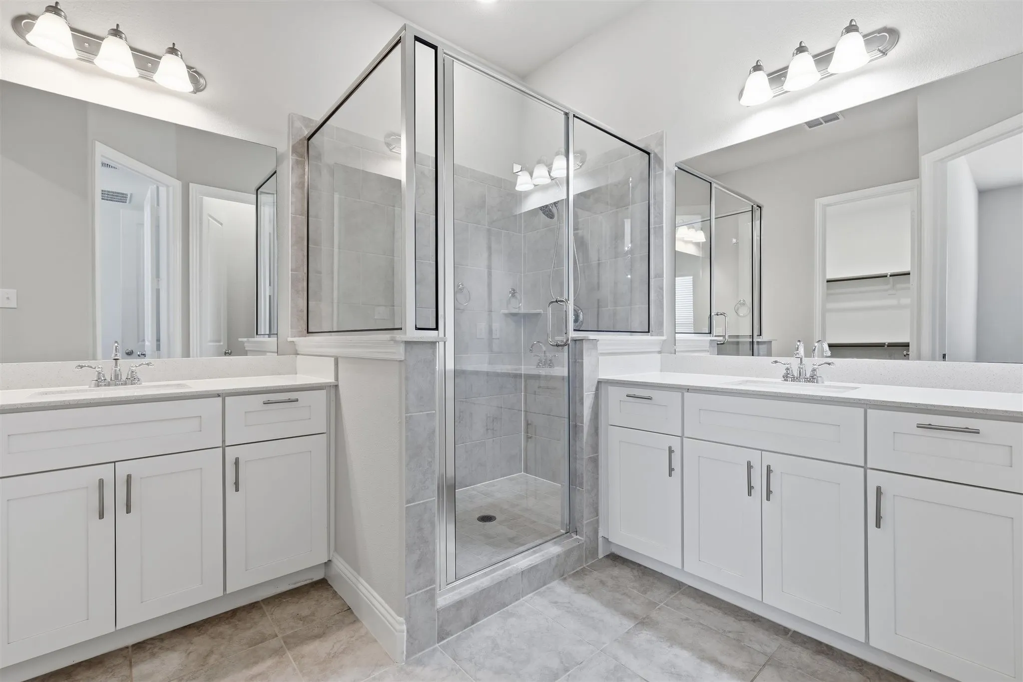 Townhouse For Sale in Dallas County , 1587 Wittington Place, Farmers Branch, Texas 75234, 3 Bedroom, 4 Bathroom, 2 Garage spaces, 1,996 Sqft, built in 2019, mls#21347912, Real Estate Agent in Farmers Branch, Homes For Sale in Dallas county, Homes For Sale in Farmers Branch, Realtor in Farmers Branch Texas, Real Estate Brokerage Independent Realty Texas, Luminita Cordes Realtor