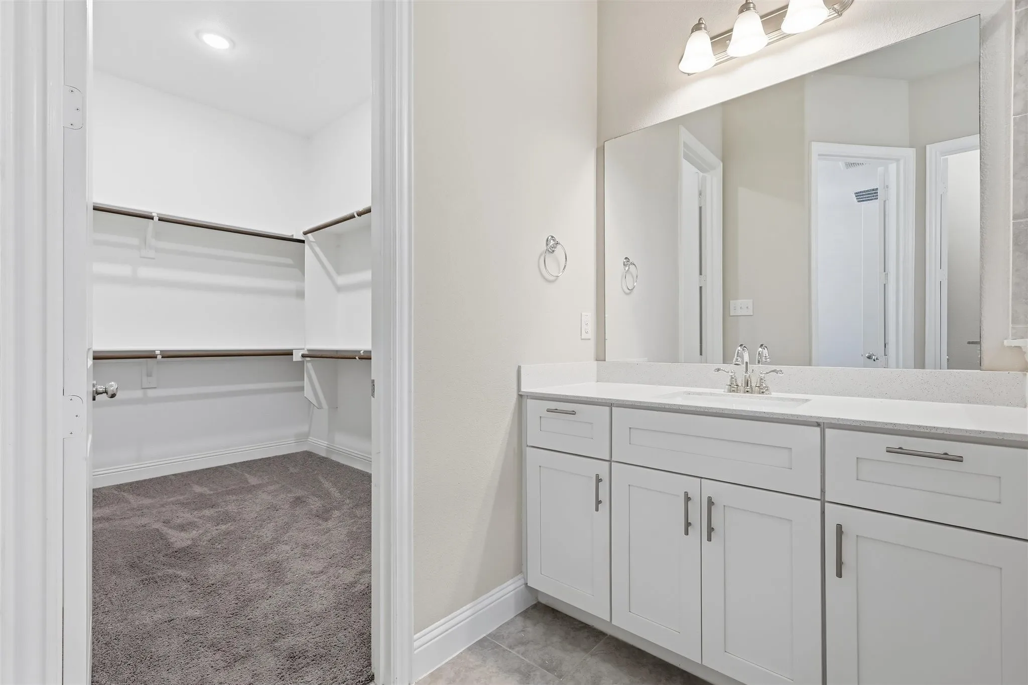 Townhouse For Sale in Dallas County , 1587 Wittington Place, Farmers Branch, Texas 75234, 3 Bedroom, 4 Bathroom, 2 Garage spaces, 1,996 Sqft, built in 2019, mls#21347912, Real Estate Agent in Farmers Branch, Homes For Sale in Dallas county, Homes For Sale in Farmers Branch, Realtor in Farmers Branch Texas, Real Estate Brokerage Independent Realty Texas, Luminita Cordes Realtor