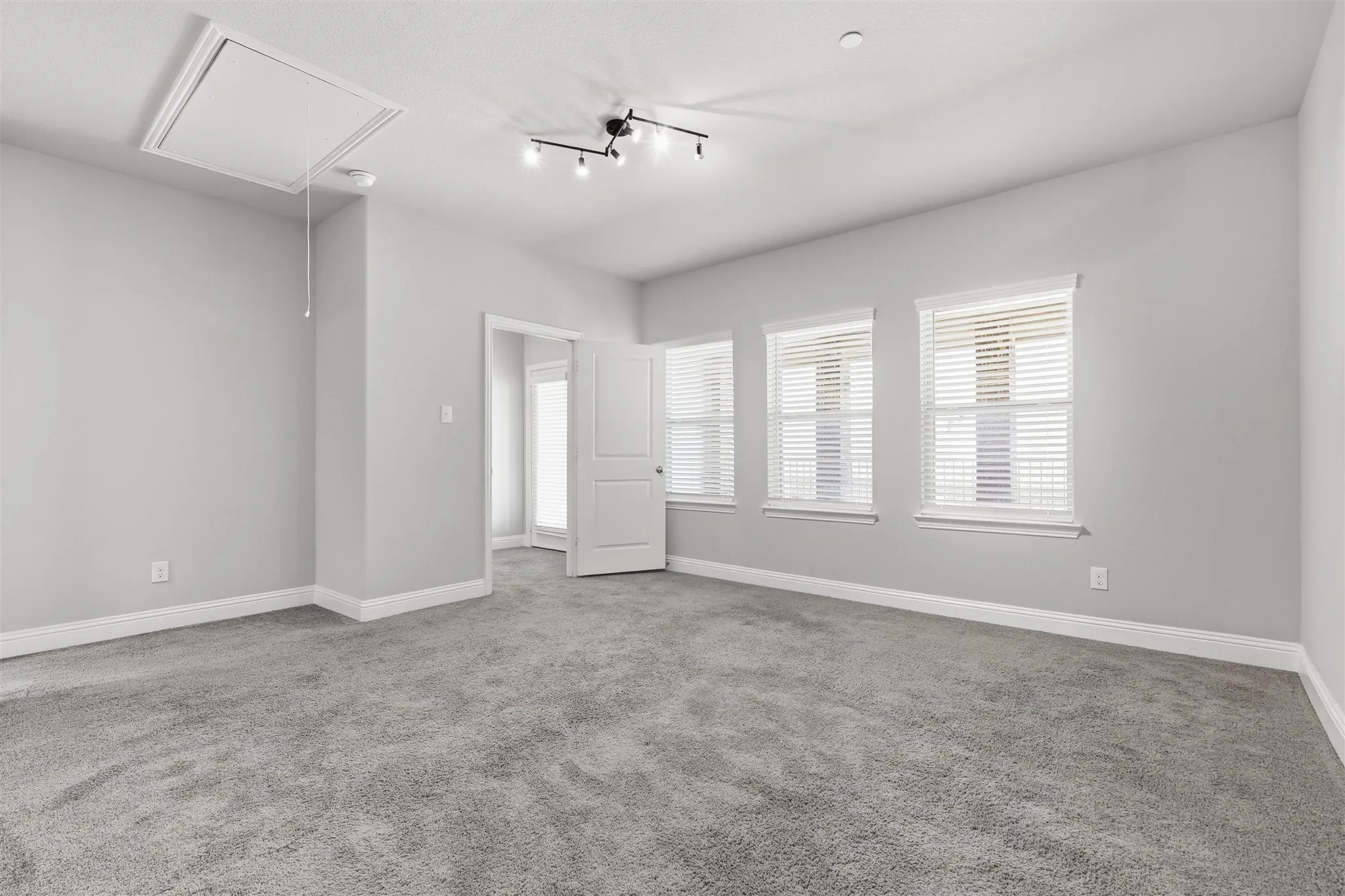 Townhouse For Sale in Dallas County , 1587 Wittington Place, Farmers Branch, Texas 75234, 3 Bedroom, 4 Bathroom, 2 Garage spaces, 1,996 Sqft, built in 2019, mls#21347912, Real Estate Agent in Farmers Branch, Homes For Sale in Dallas county, Homes For Sale in Farmers Branch, Realtor in Farmers Branch Texas, Real Estate Brokerage Independent Realty Texas, Luminita Cordes Realtor