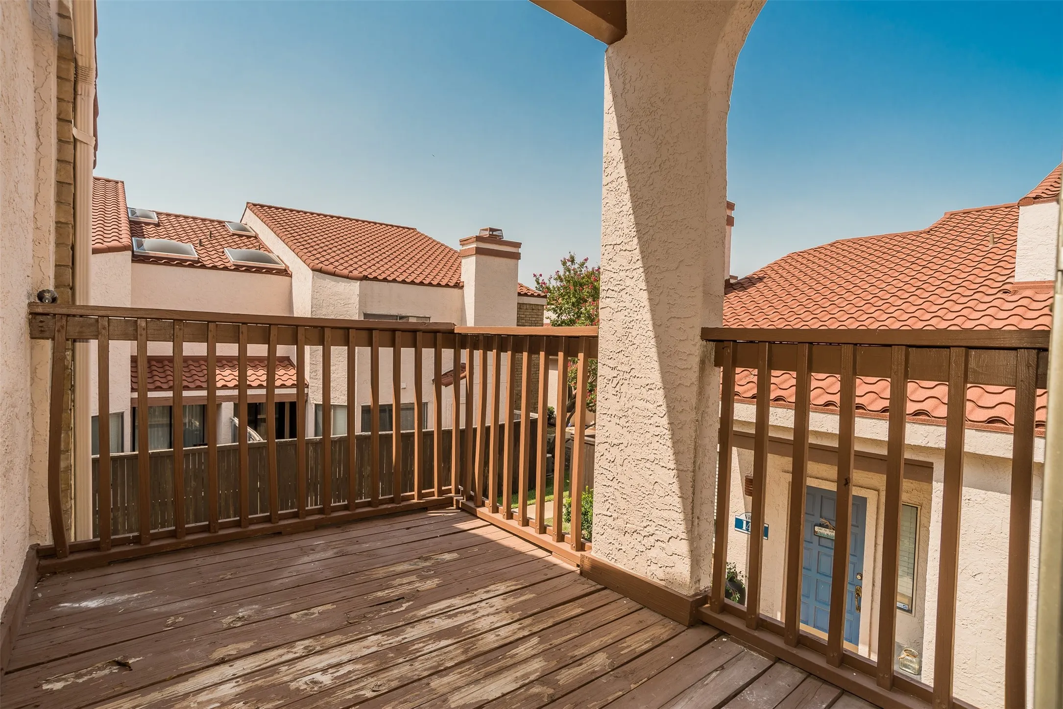 Condominium For Sale in Dallas County , 525 Ranch Trail 146, Irving, Texas 75063, 2 Bedroom, 2 Bathroom, 1 Garage spaces, 1,415 Sqft, built in 1985, mls#21348531, Real Estate Agent in Irving, Homes For Sale in Dallas county, Homes For Sale in Irving, Realtor in Irving Texas, Real Estate Brokerage Independent Realty Texas, Luminita Cordes Realtor