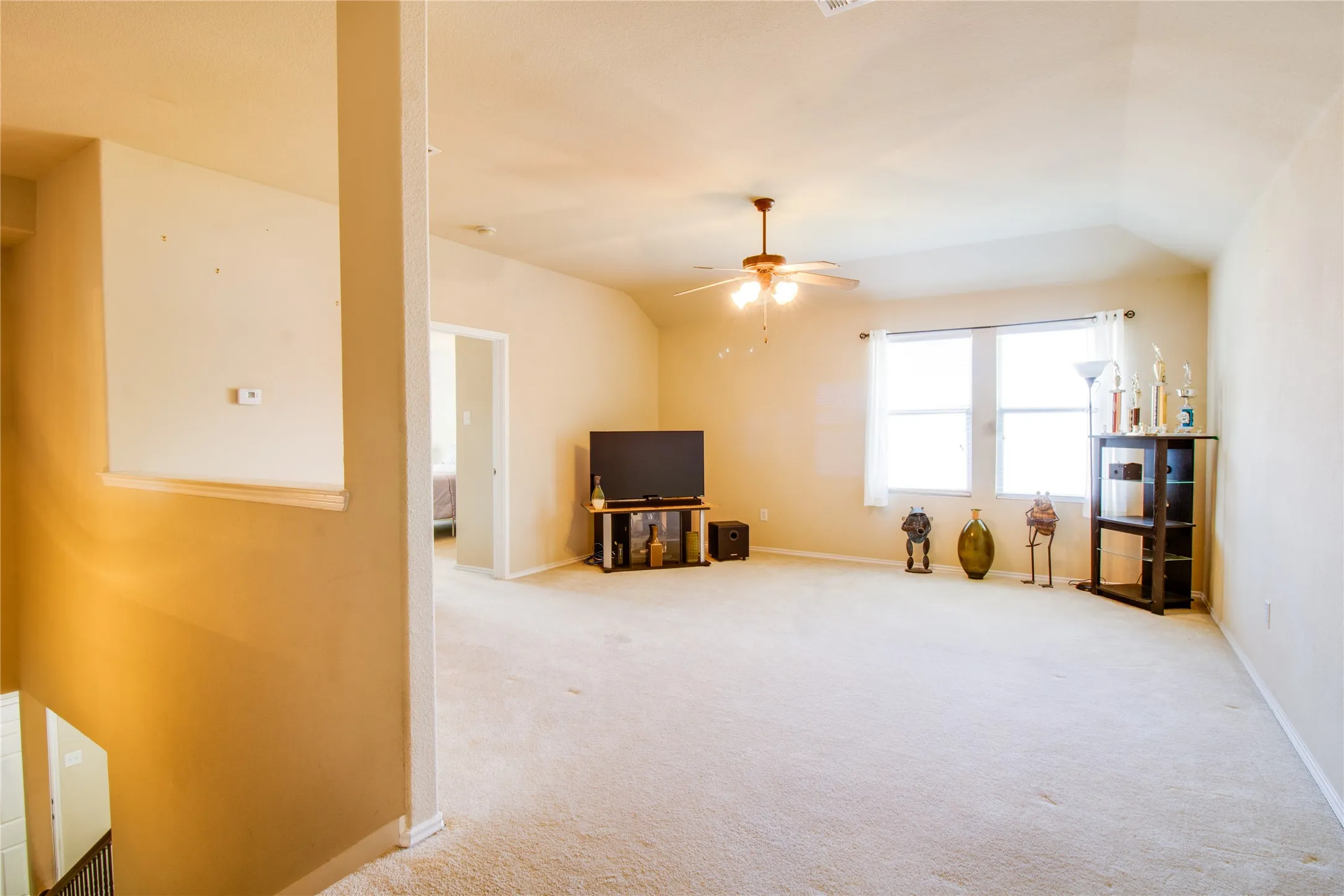Single Family Residence For Sale in Denton County , 5005 Spyglass Hill Lane, Denton, Texas 76208, 4 Bedroom, 3 Bathroom, 2 Garage spaces, 2,729 Sqft, built in 2008, mls#21349690, Real Estate Agent in Denton, Homes For Sale in Denton county, Homes For Sale in Denton, Realtor in Denton Texas, Real Estate Brokerage Independent Realty Texas, Luminita Cordes Realtor