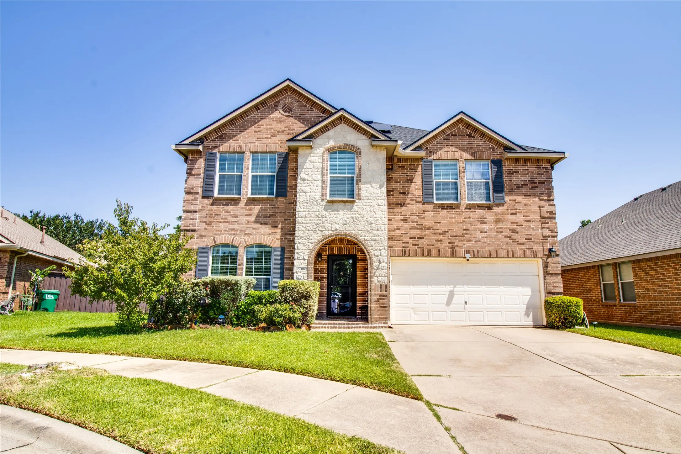 Single Family Residence For Sale in Denton County , 5005 Spyglass Hill Lane, Denton, Texas 76208, 4 Bedroom, 3 Bathroom, 2 Garage spaces, 2,729 Sqft, built in 2008, mls#21349690, Real Estate Agent in Denton, Homes For Sale in Denton county, Homes For Sale in Denton, Realtor in Denton Texas, Real Estate Brokerage Independent Realty Texas, Luminita Cordes Realtor