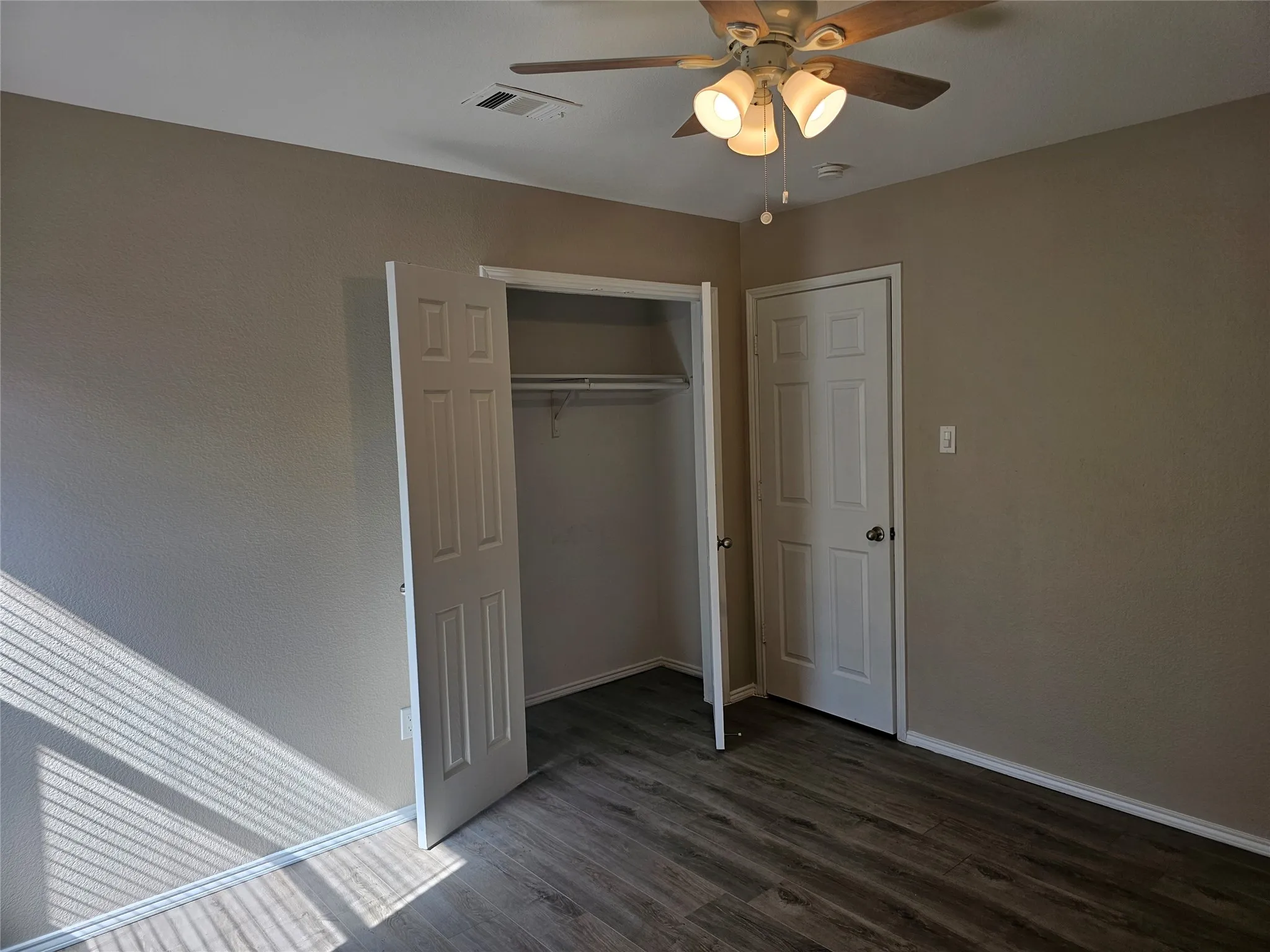 Single Family Residence For Sale in Dallas County , 2210 Marvin Drive, Lancaster, Texas 75134, 4 Bedroom, 2 Bathroom, 2 Garage spaces, 1,953 Sqft, built in 2008, mls#21350935, Real Estate Agent in Lancaster, Homes For Sale in Dallas county, Homes For Sale in Lancaster, Realtor in Lancaster Texas, Real Estate Brokerage Independent Realty Texas, Luminita Cordes Realtor
